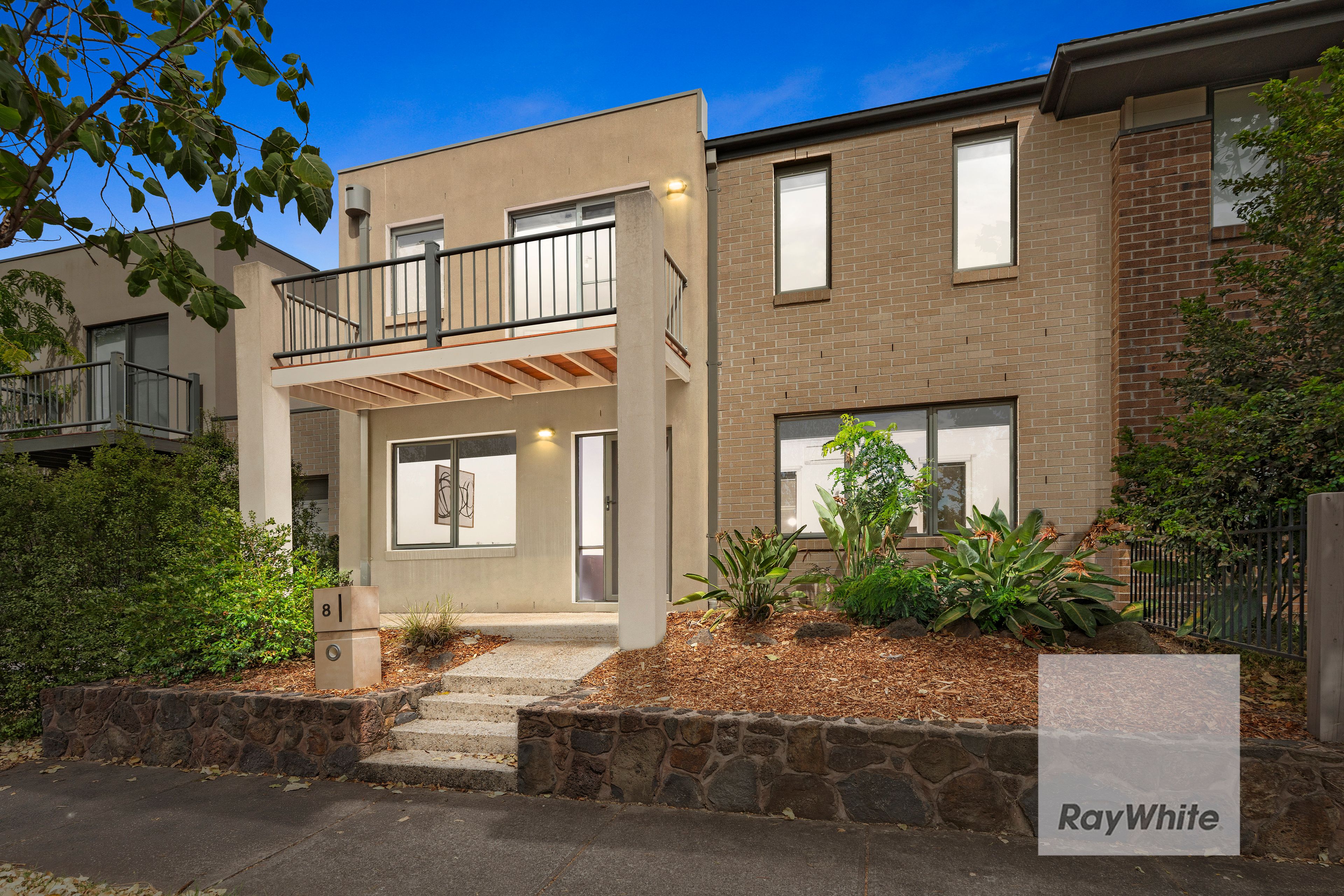 8 Great Brome Avenue