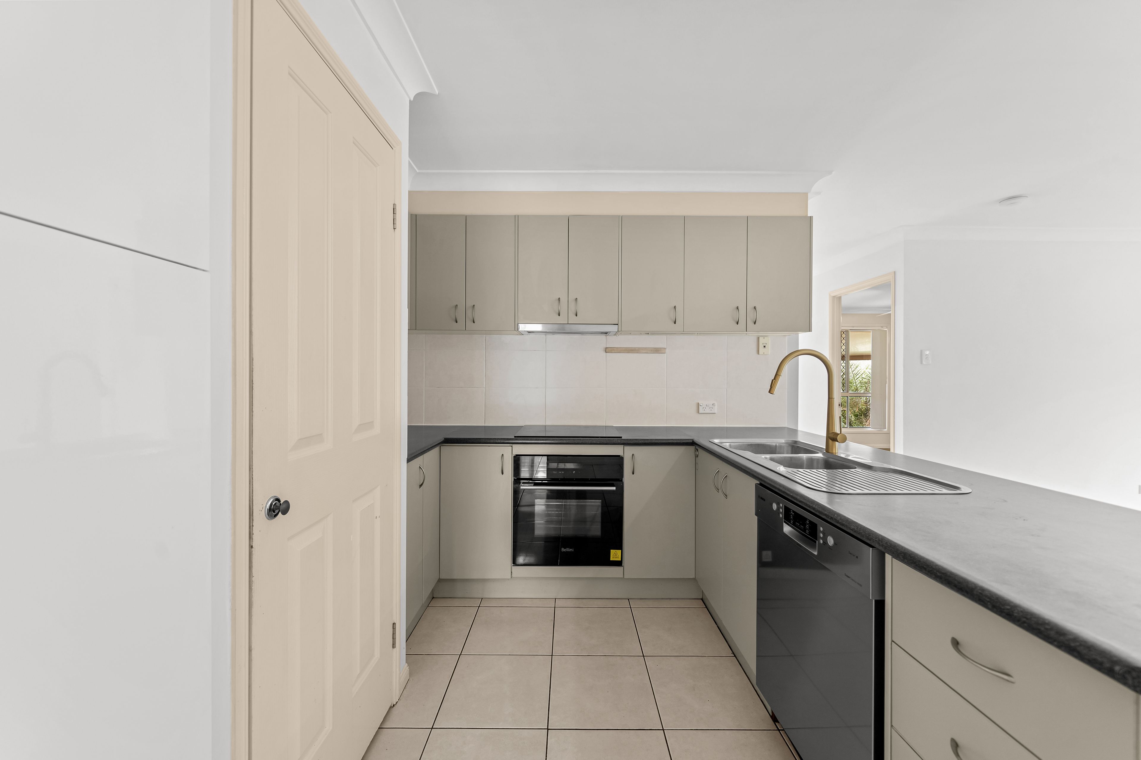 7 Zoe Place — photo 7 of 30