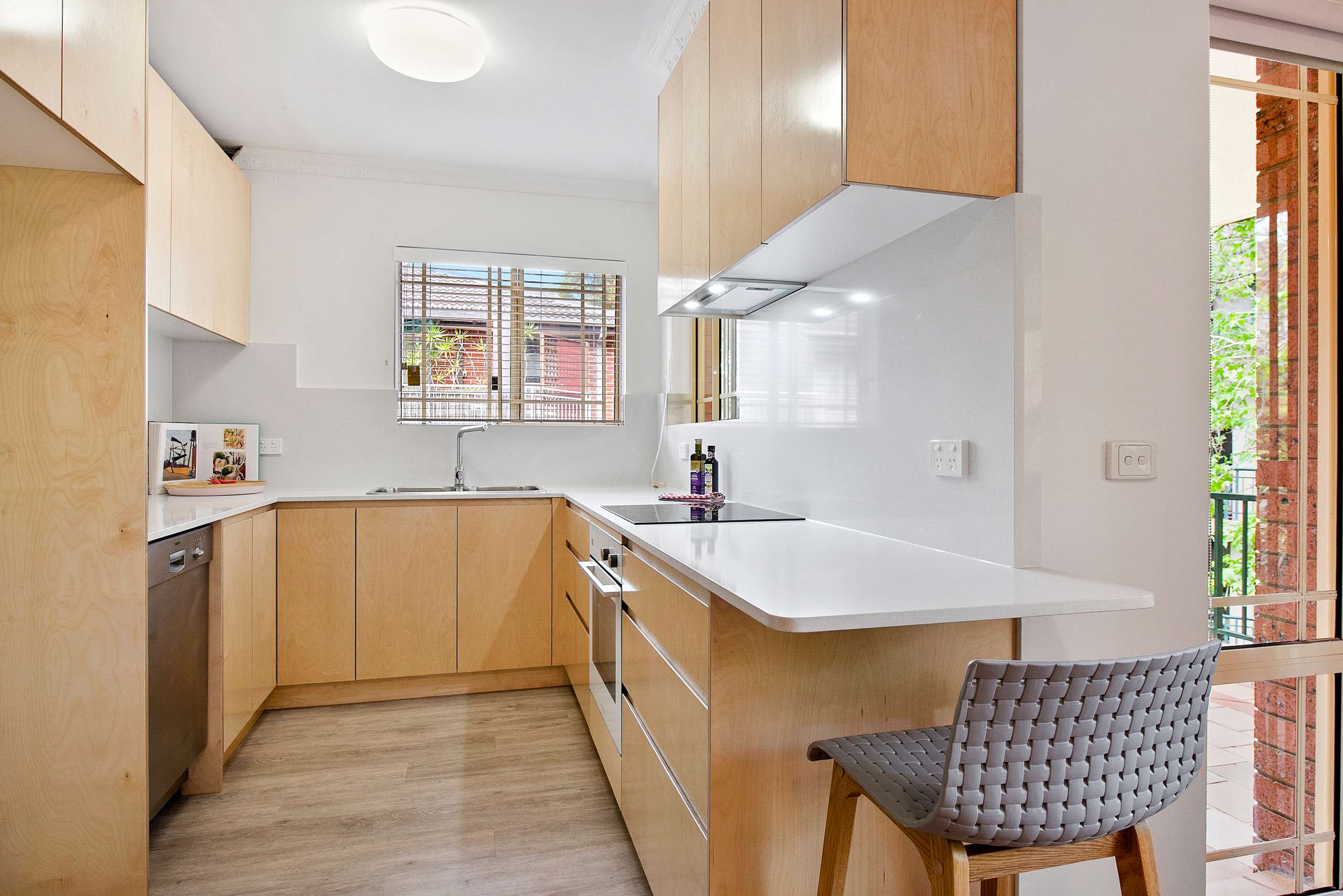 10 2 4 May Street Hornsby Nsw 2077 Leased Unit Ray