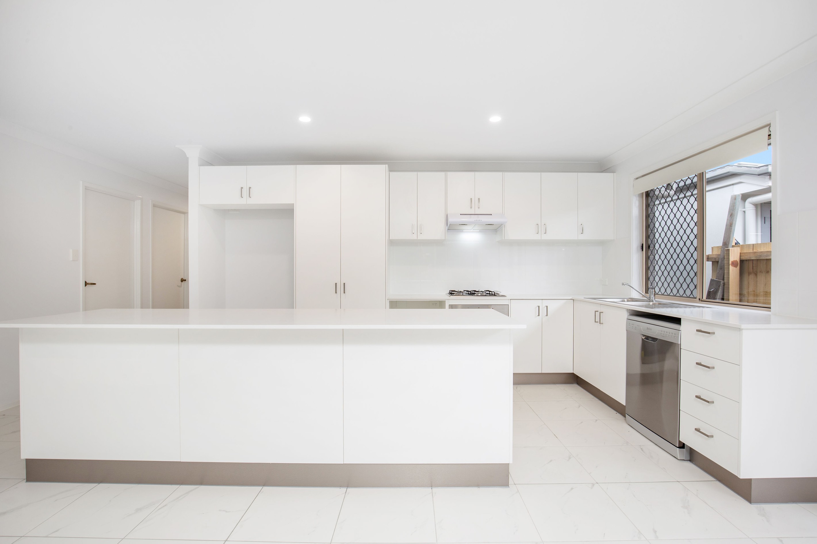27 Flint Place, Park Ridge, QLD 4125