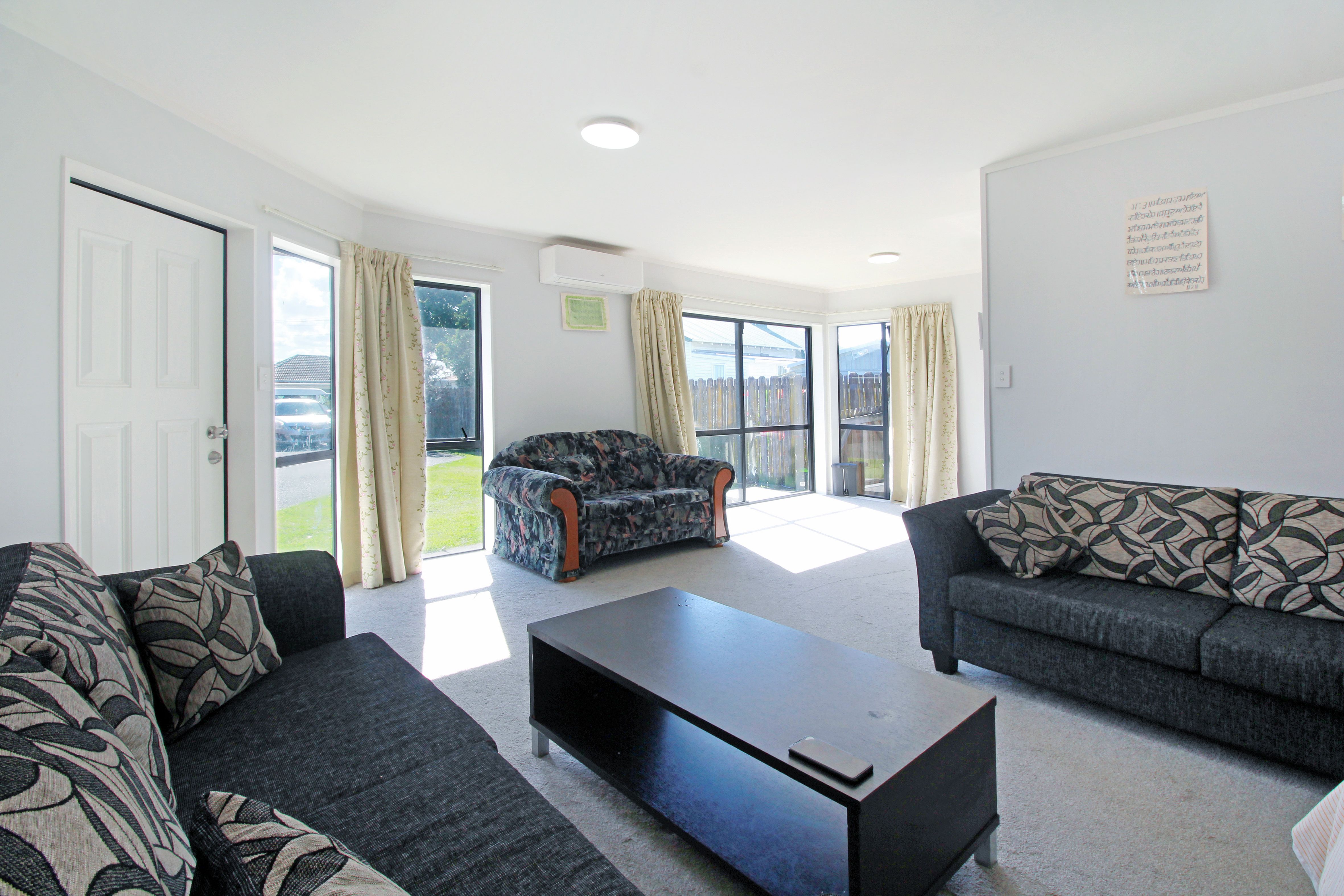2/20 Rosebank Road, Papatoetoe, Manukau City