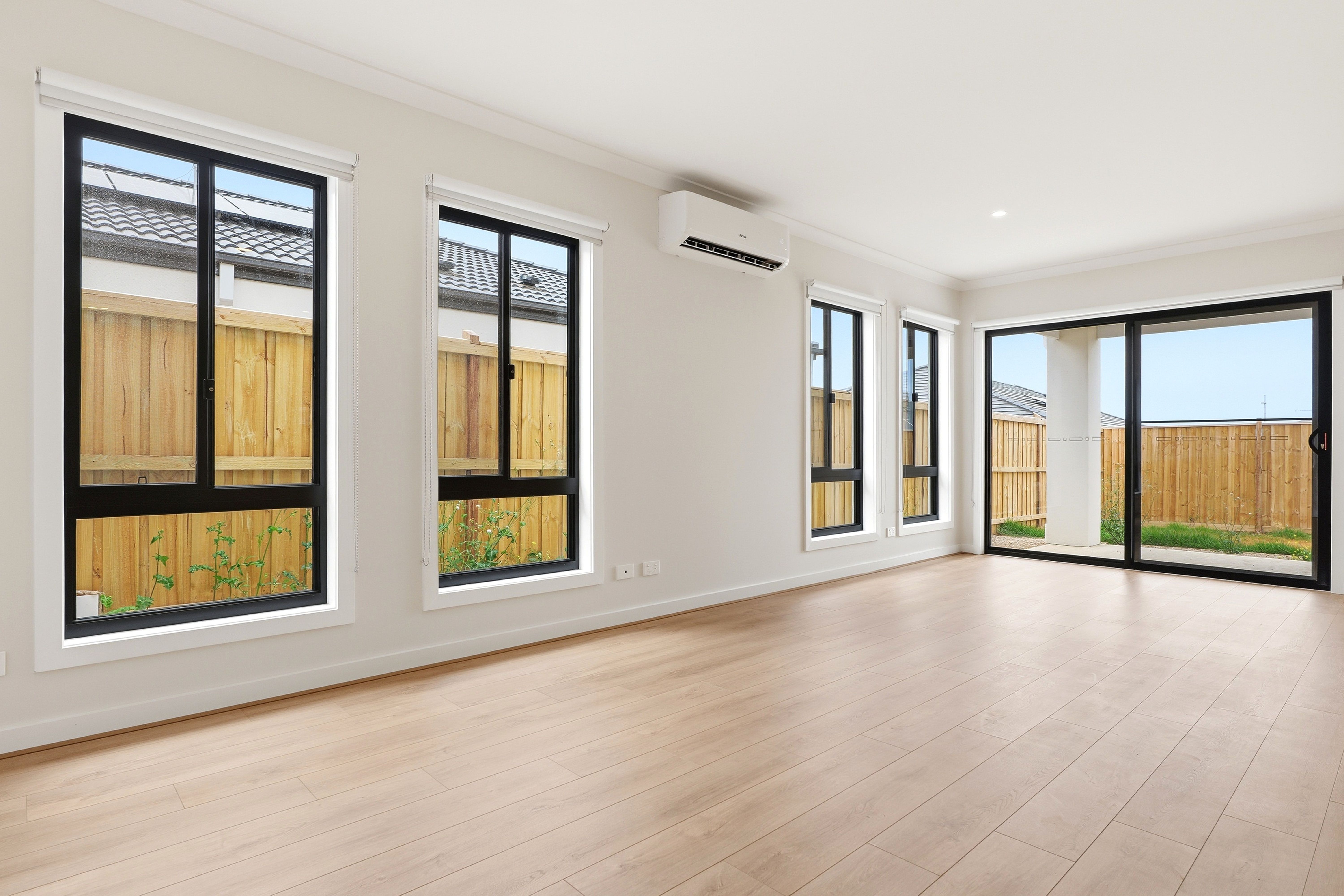 8 Nurture Street, Mambourin, VIC 3024