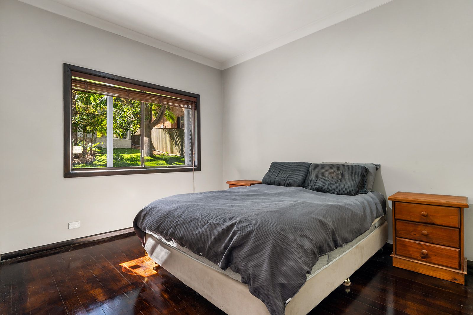 39 Chellow Dene Avenue — photo 9 of 17