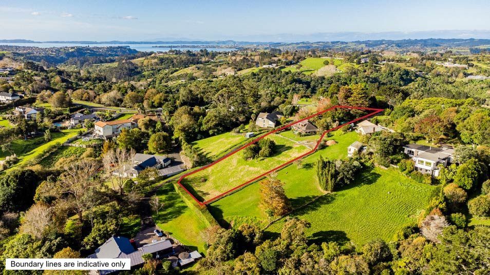 236 Point View Drive, Dannemora, Manukau City