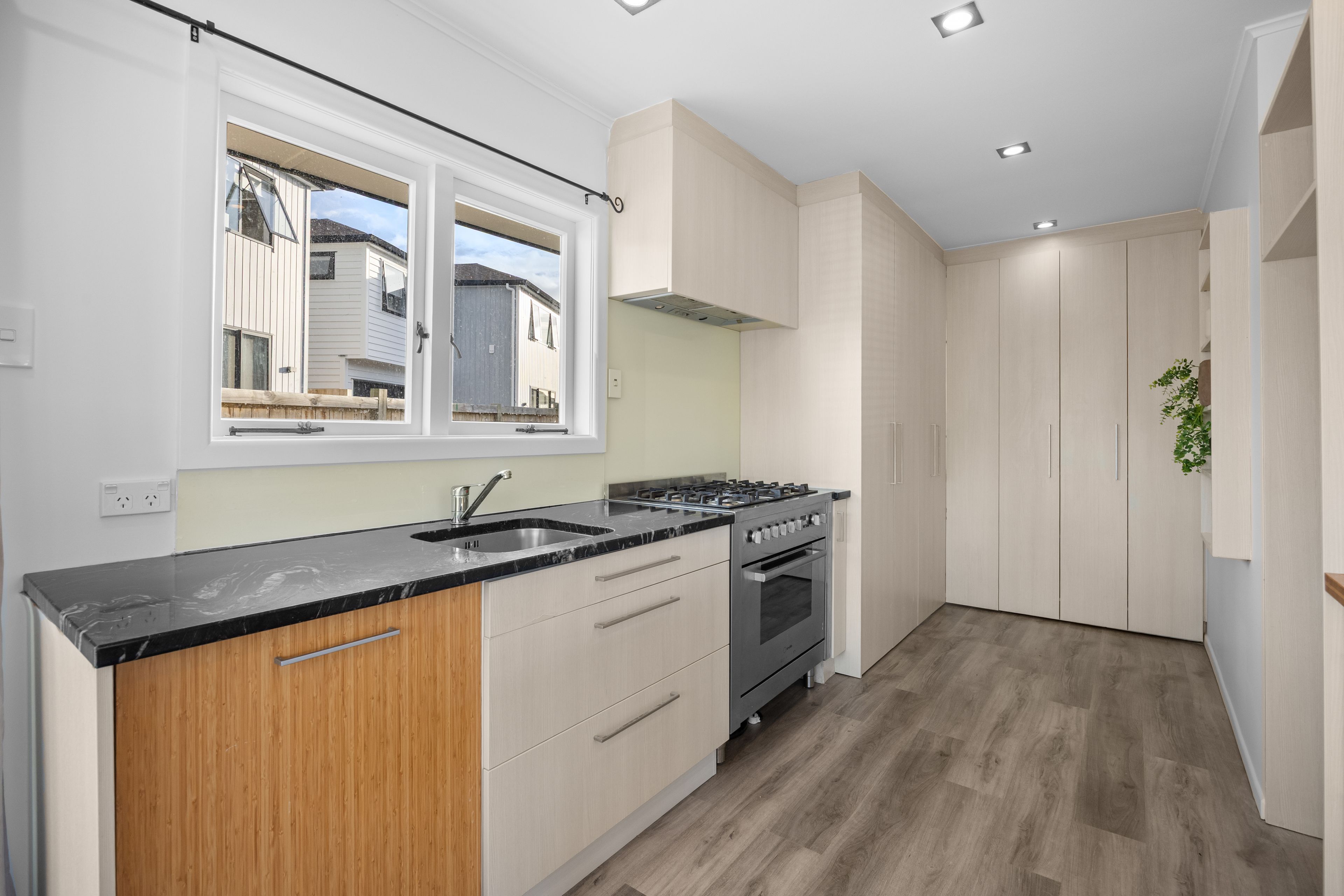 1/3 Mackenzie Street, Te Atatu South, Waitakere City