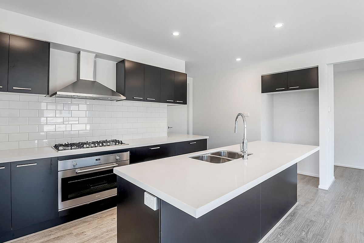 15 Welland Drive, Mickleham, VIC 3064