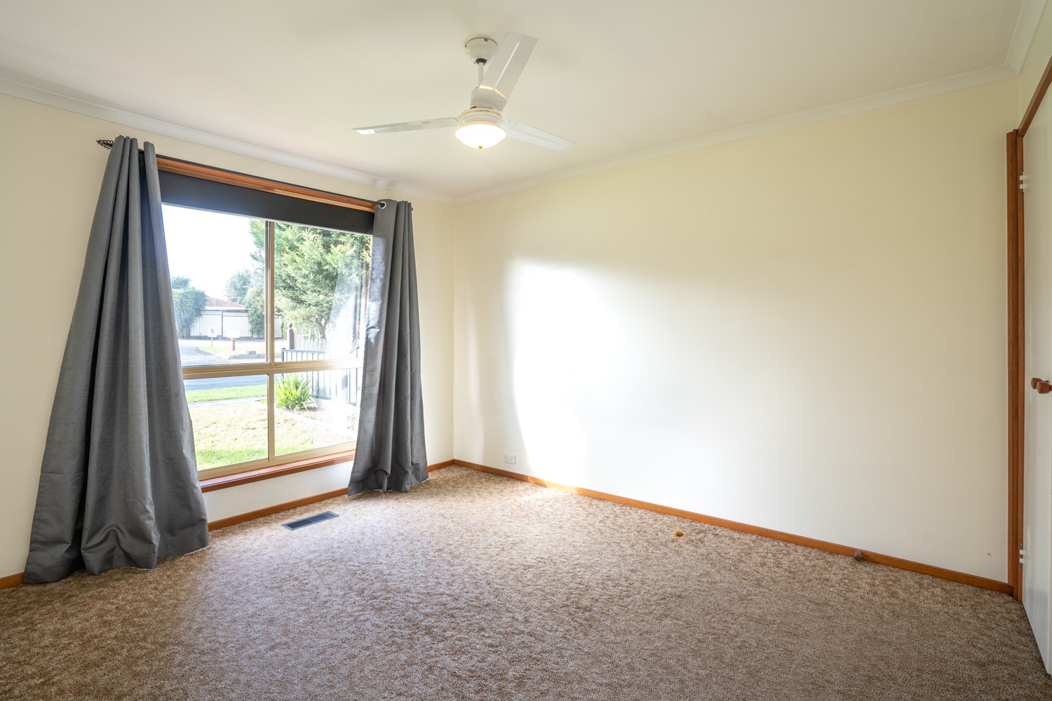 17 Kinlora Avenue, Epping, VIC 3076