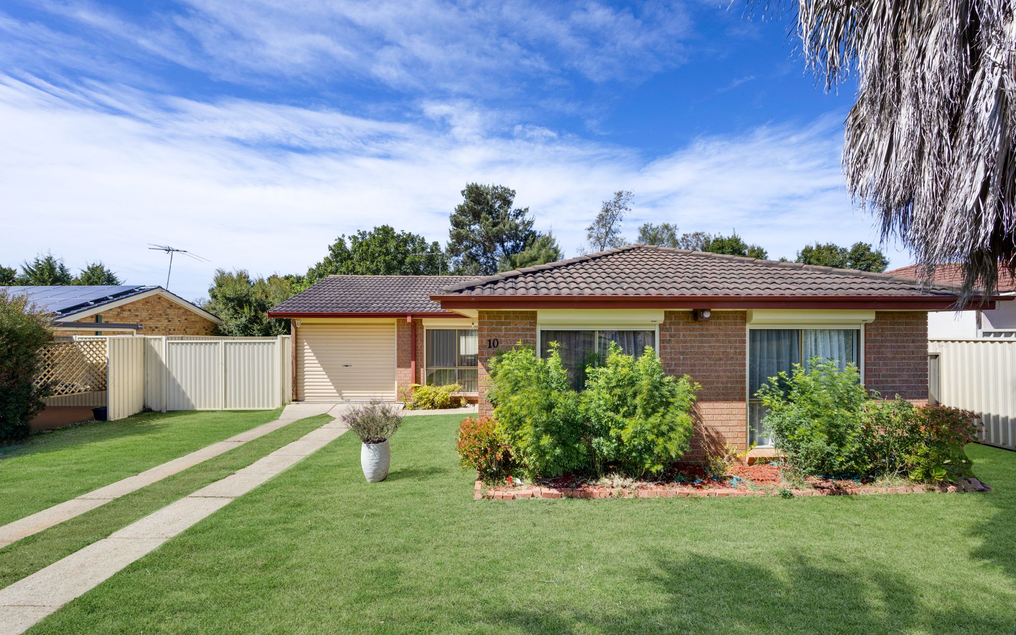 10 Romeo Crescent, Rosemeadow, NSW 2560