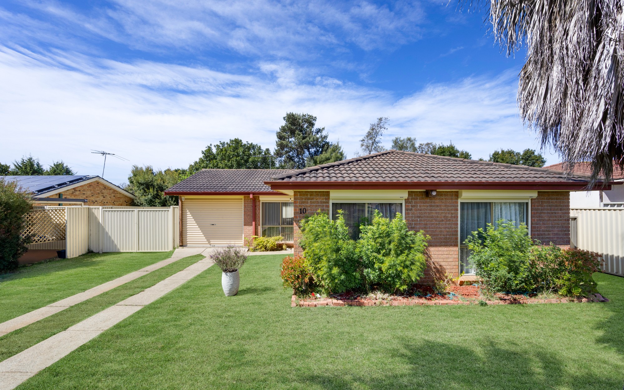 10 Romeo Crescent, Rosemeadow, NSW 2560