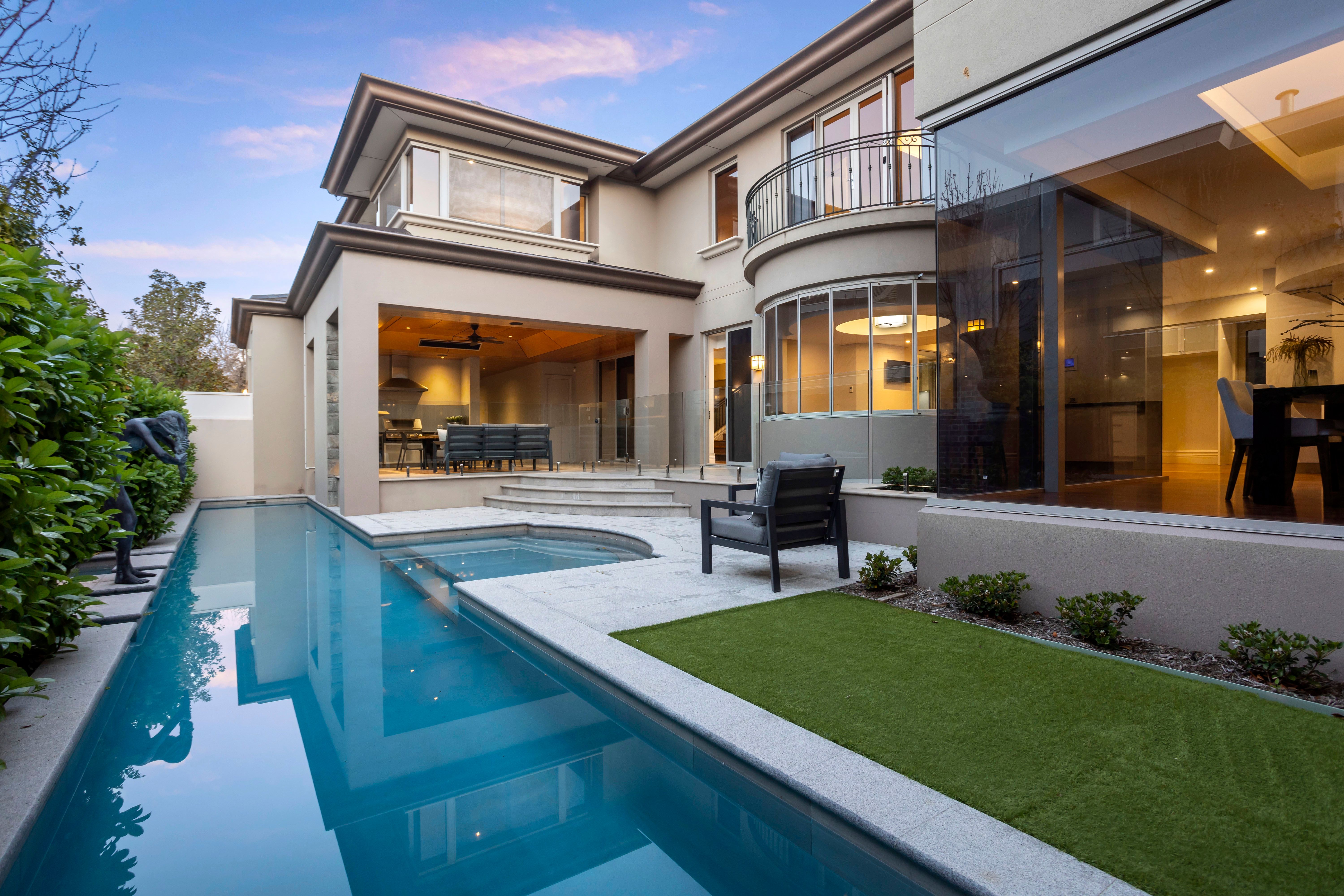 36 Hobbs Avenue, Dalkeith, WA 6009