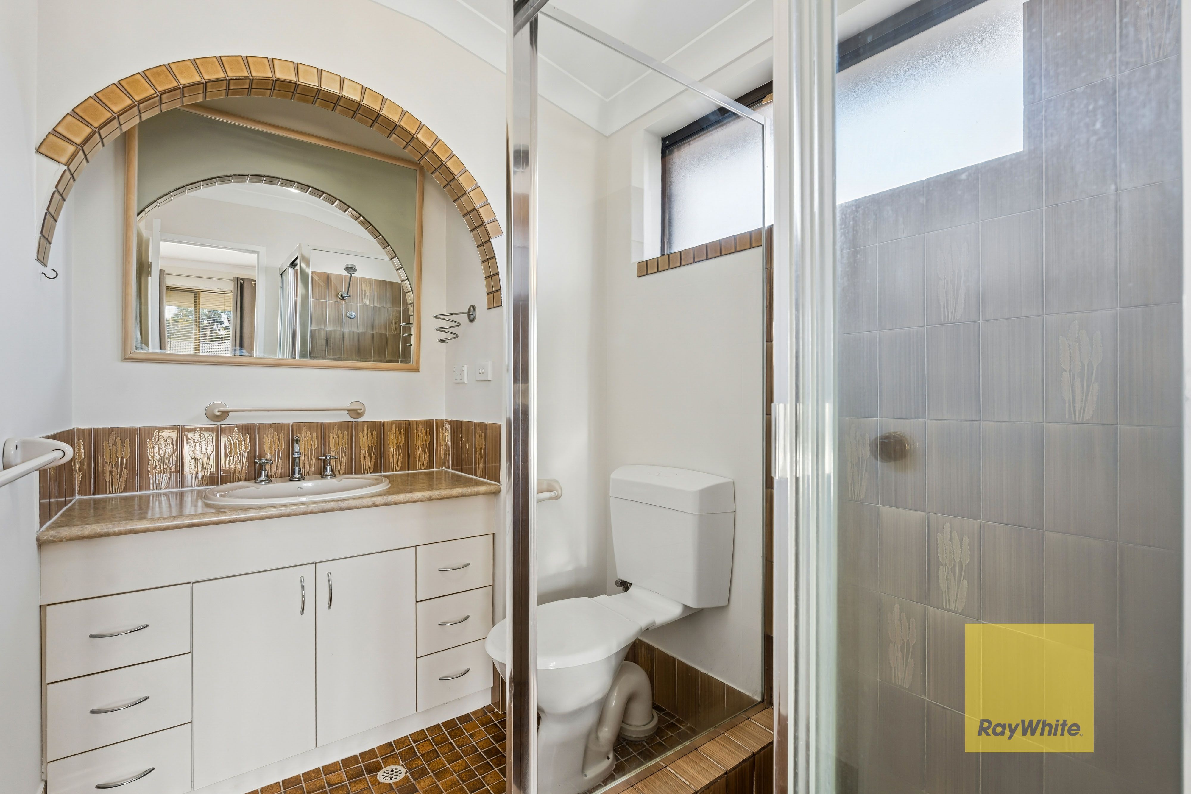 42 Kanangra Crescent — photo 4 of 18