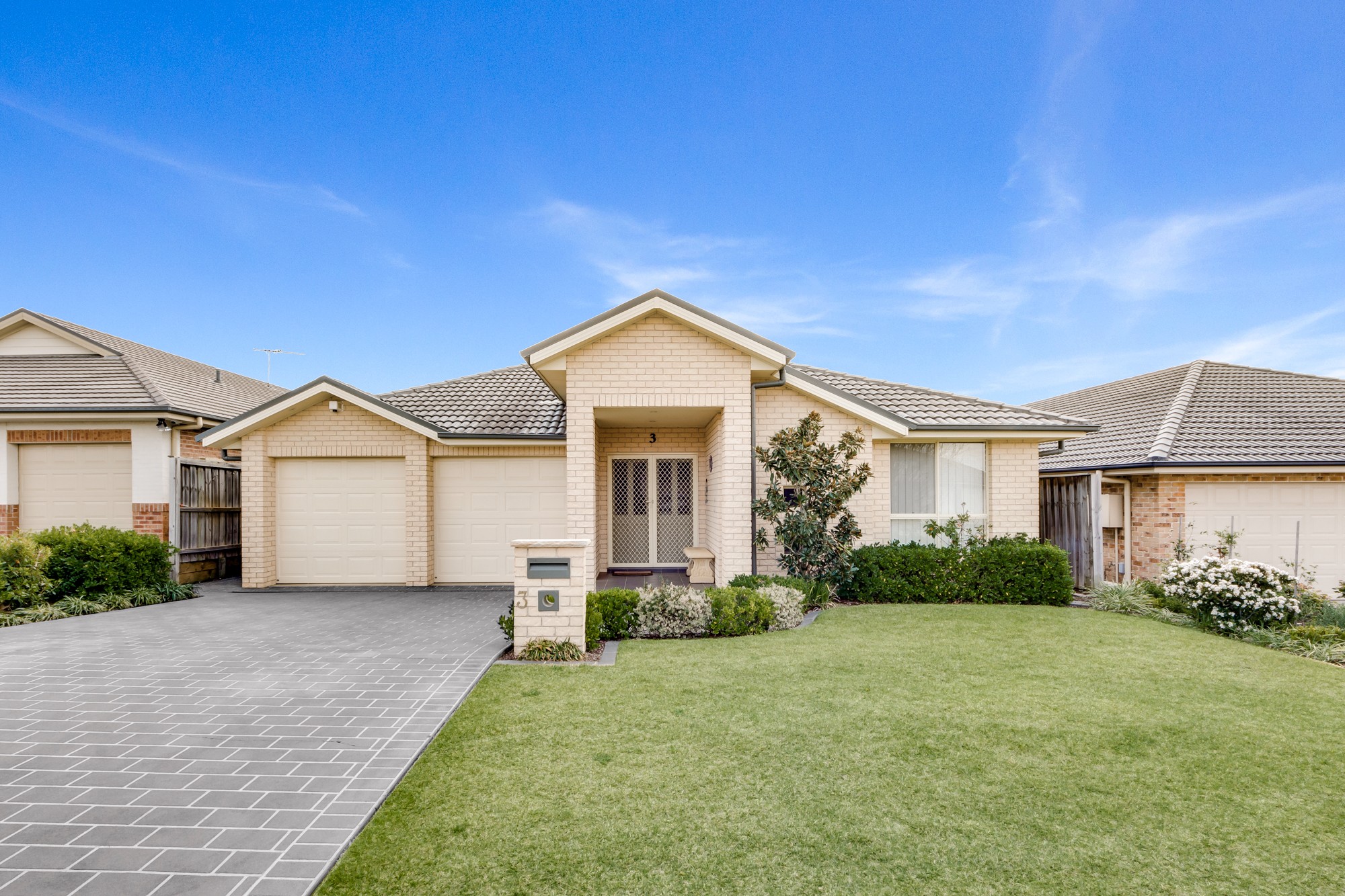 Elderslie, NSW 2570