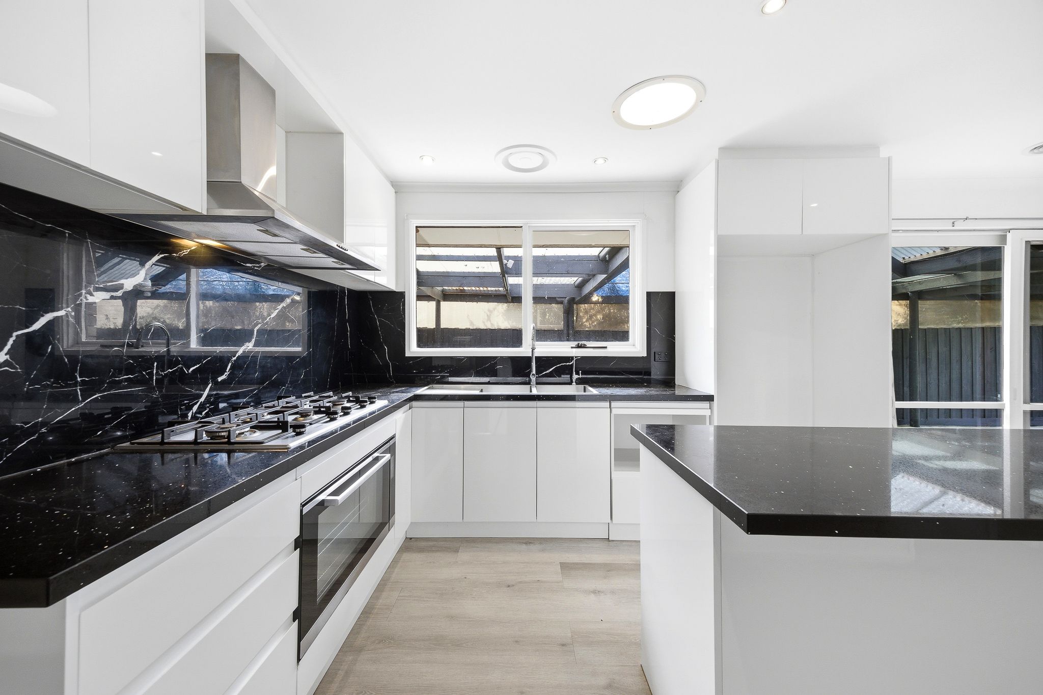 10 Damian Court, Cranbourne, VIC 3977