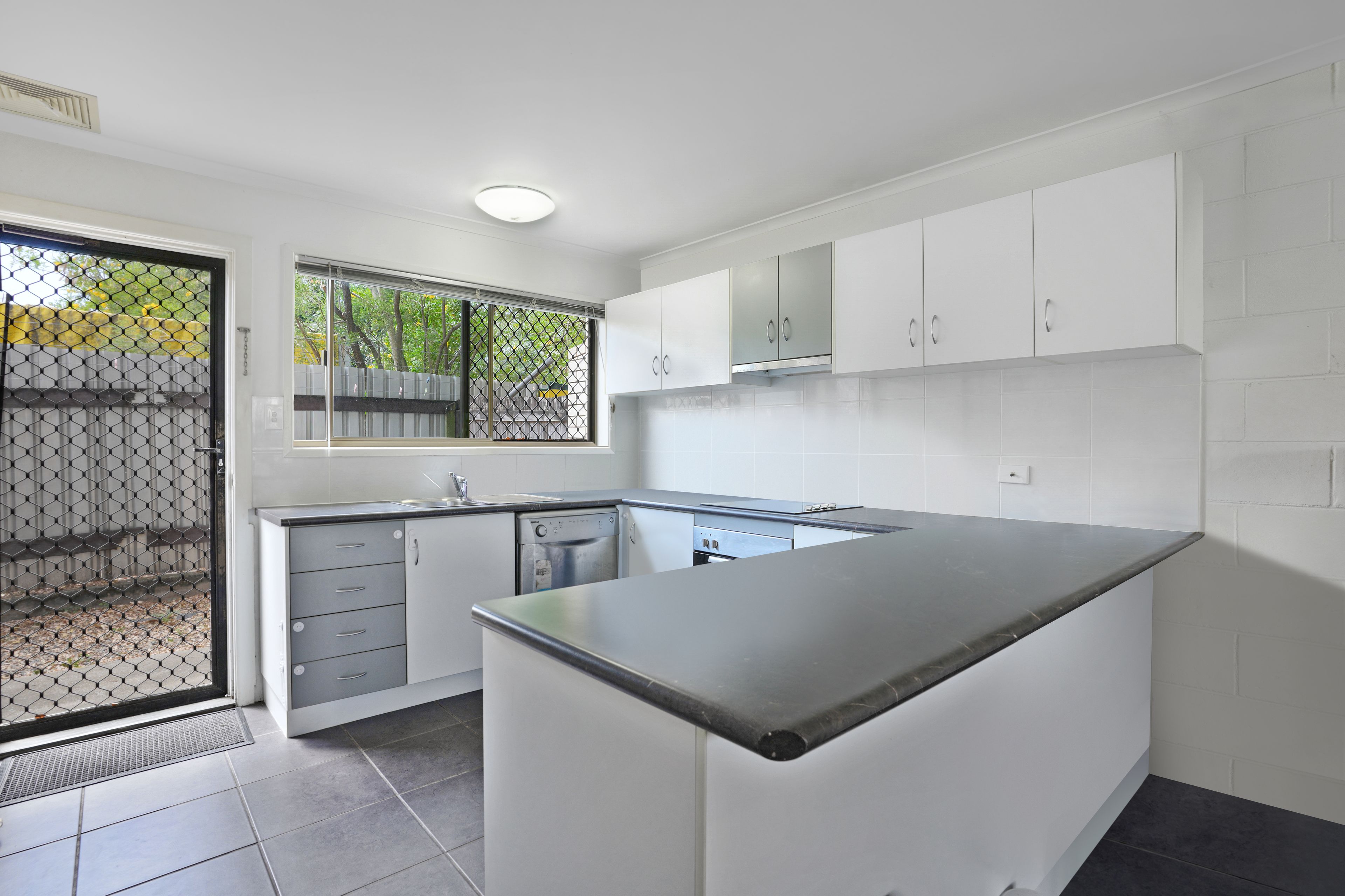 68 Ann Street, South Gladstone QLD 4680