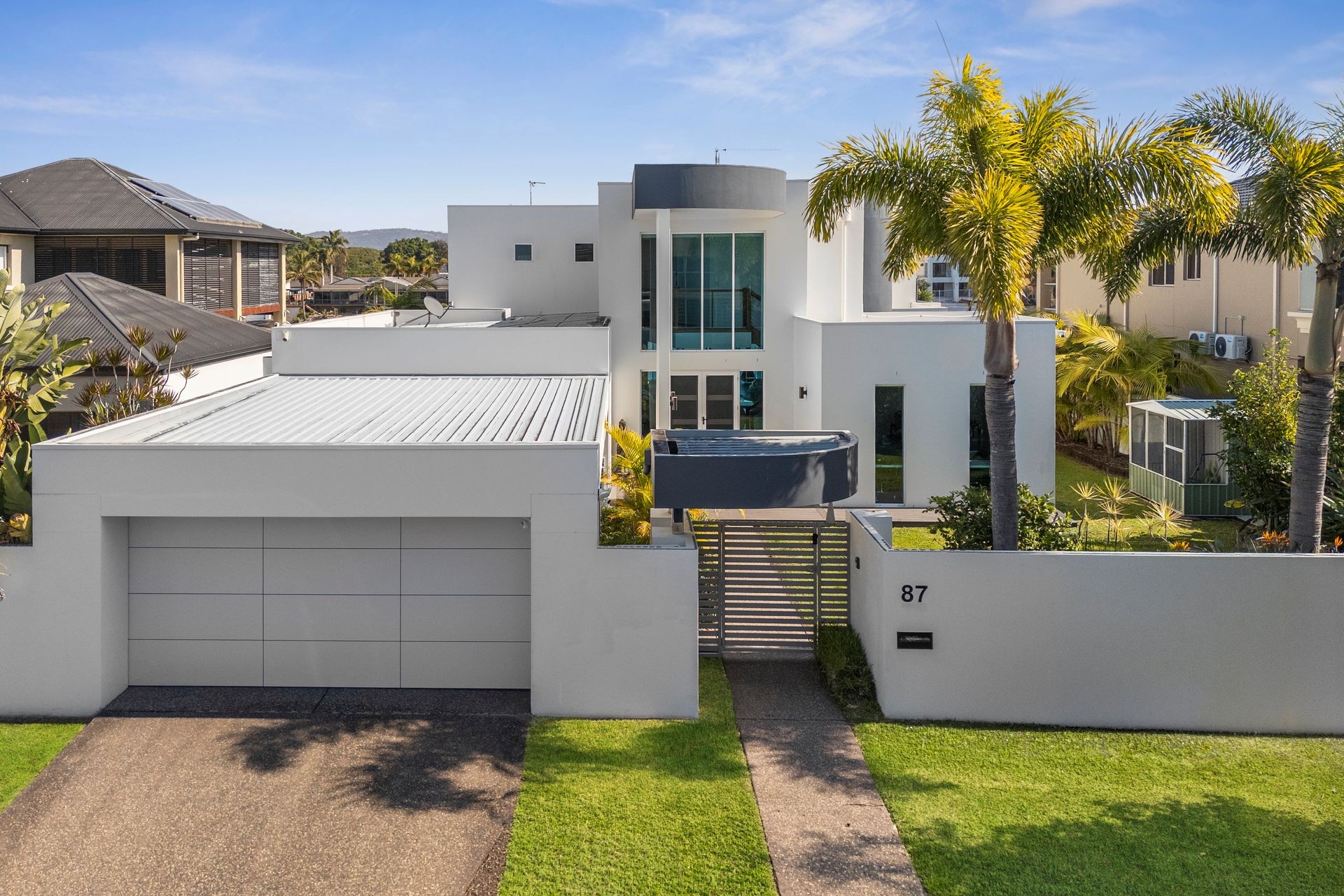 87 Sir Bruce Small Boulevard, Benowa, QLD 4217