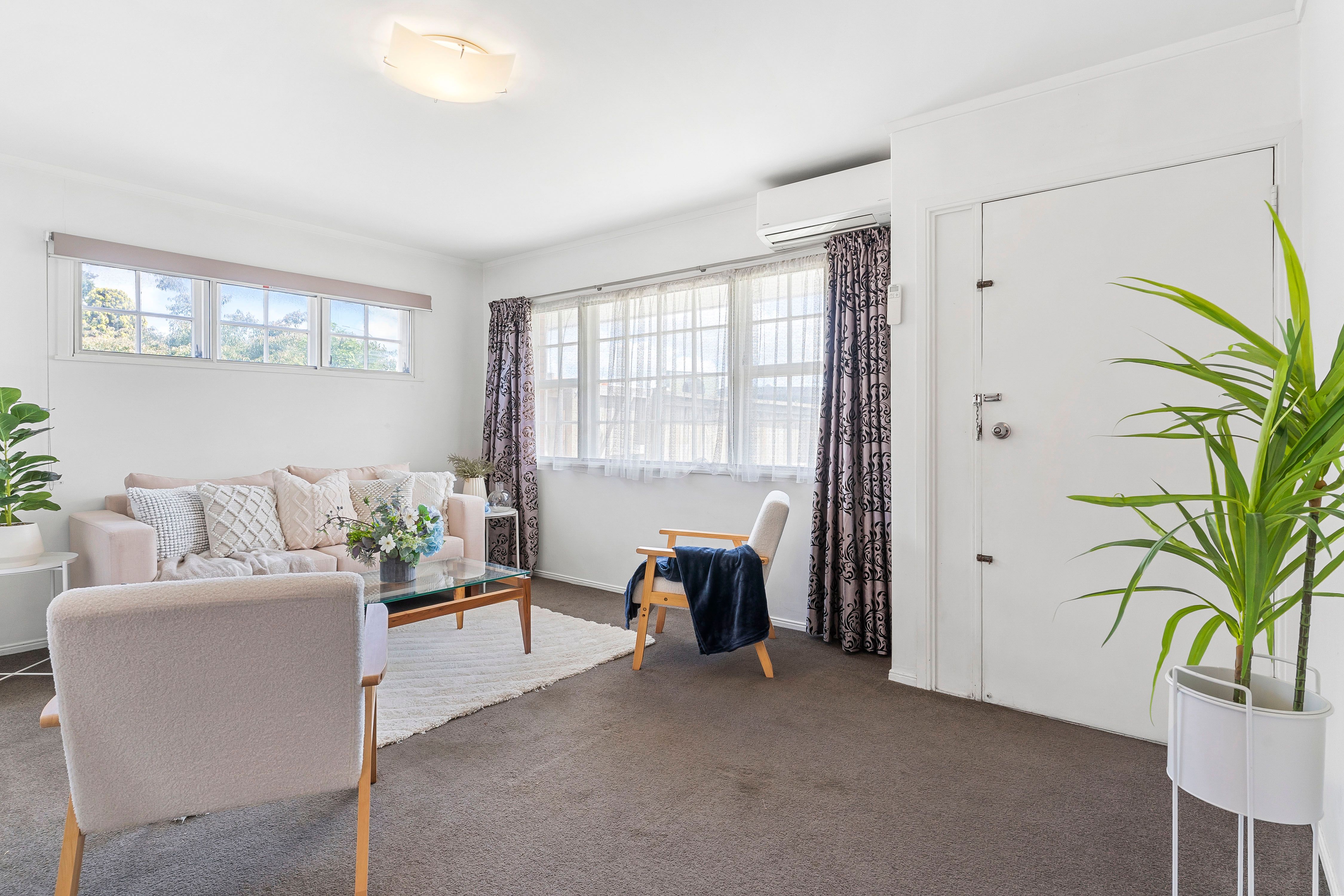 1/27 Great South Road, Conifer Grove, Manukau City