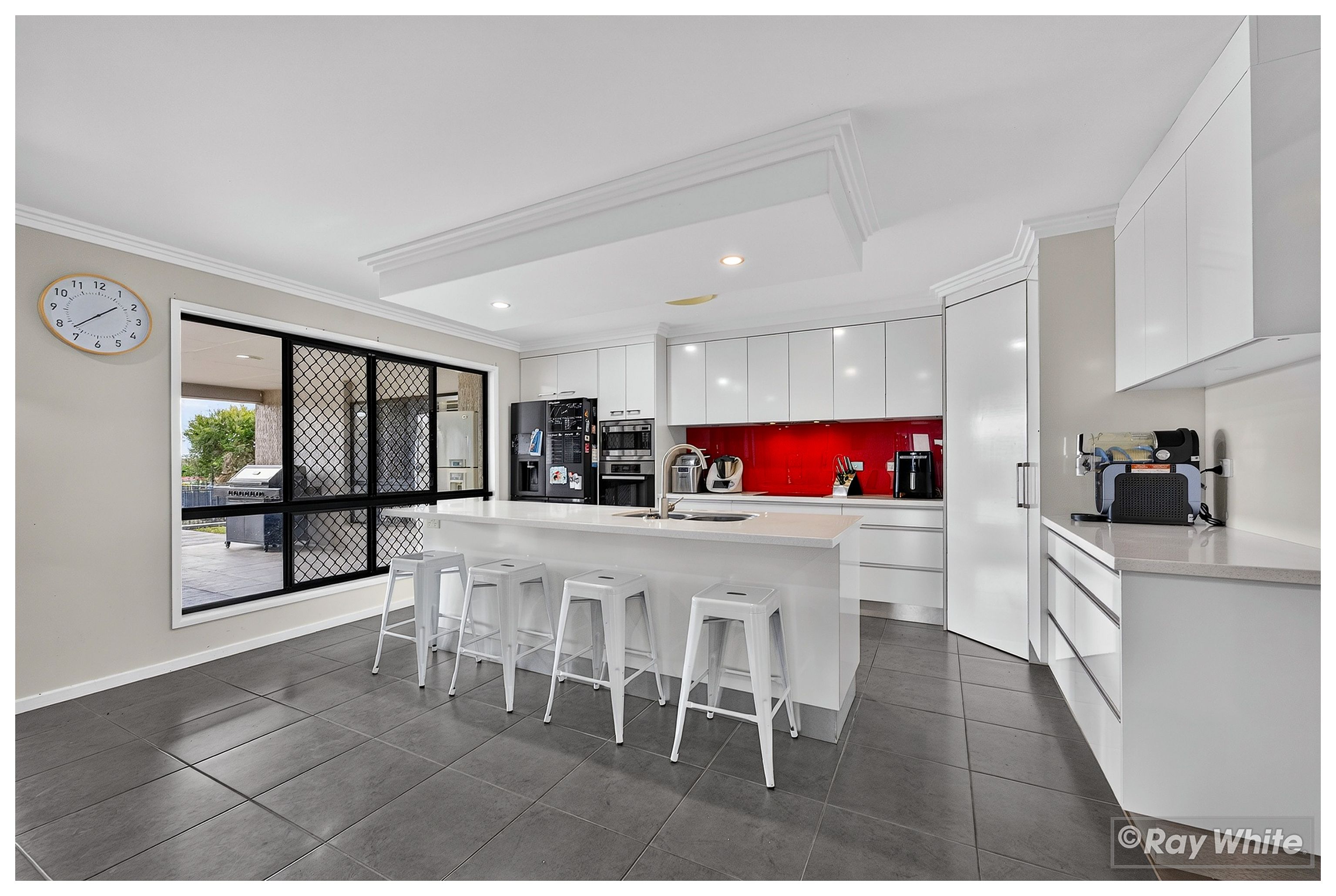 74 Elizabeth Street — photo 4 of 30