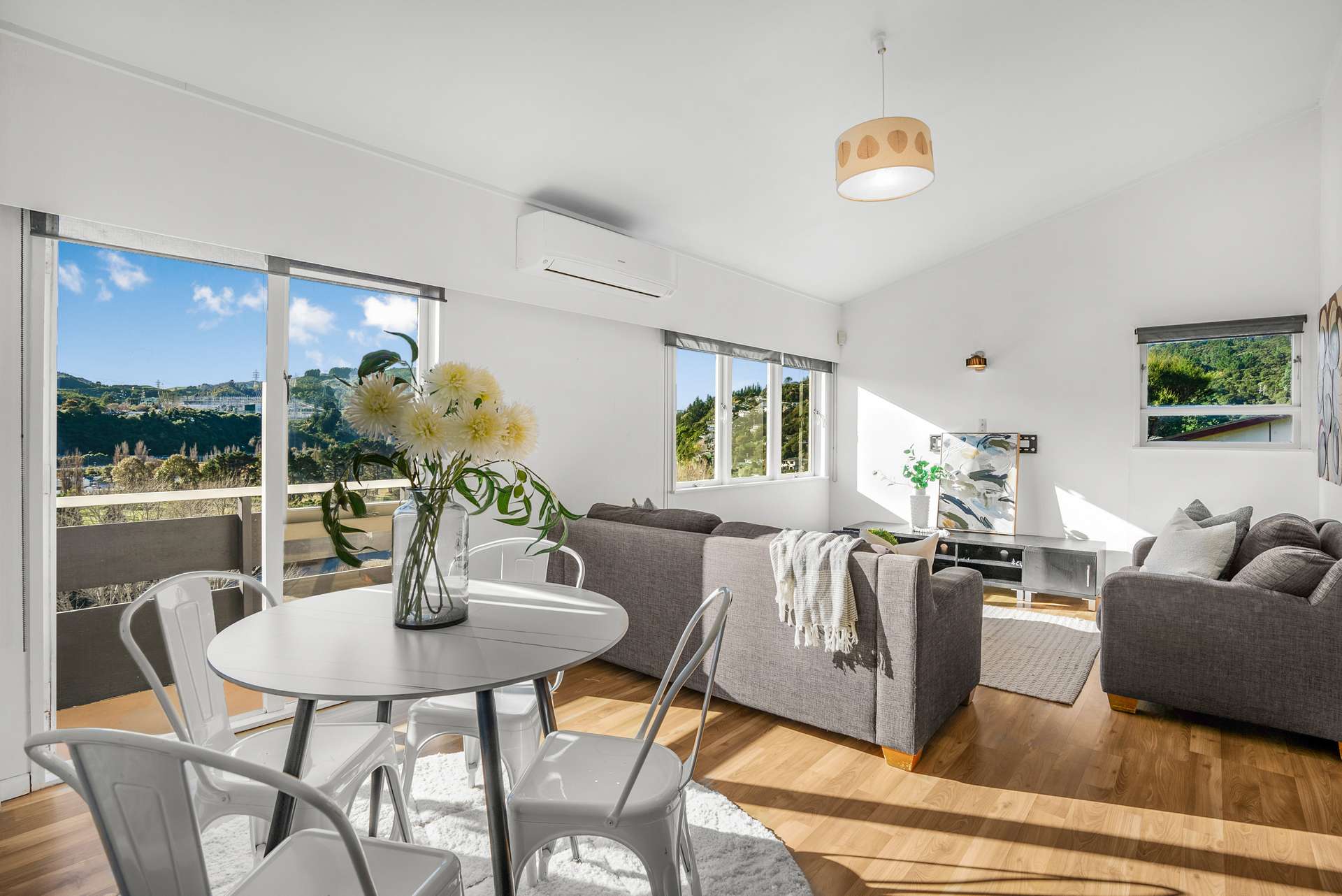 2/54 Holborn Drive photo 1
