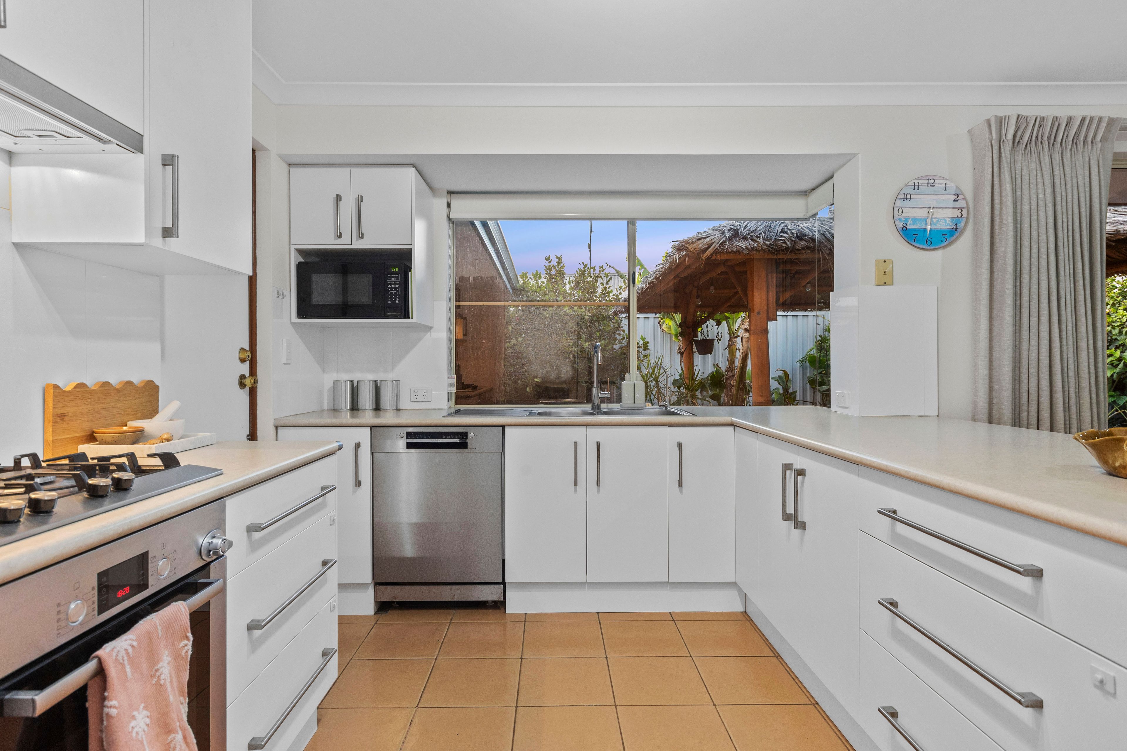 75 Wahroonga Way — photo 17 of 30