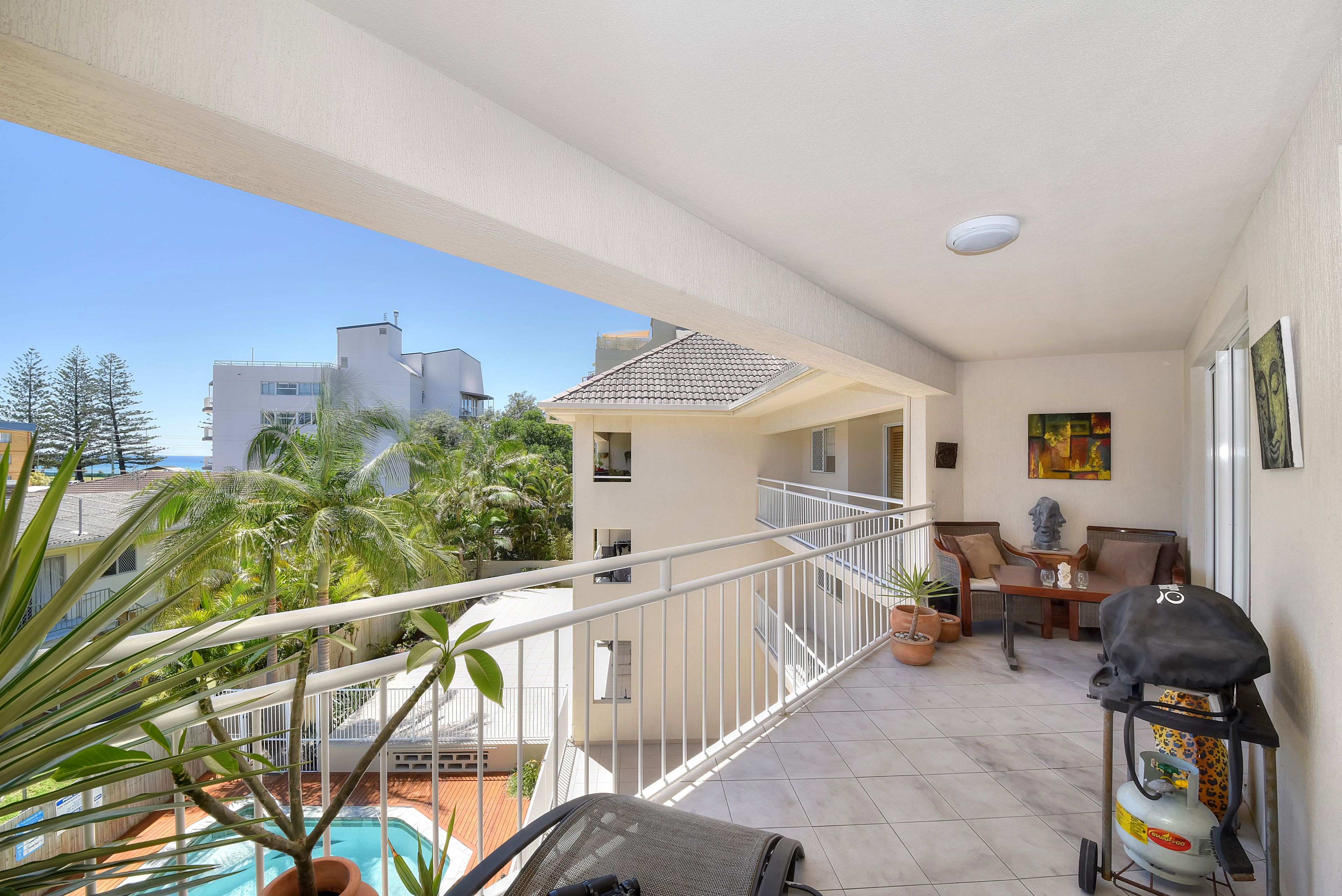 9 Francis Street, Mermaid Beach QLD 4218