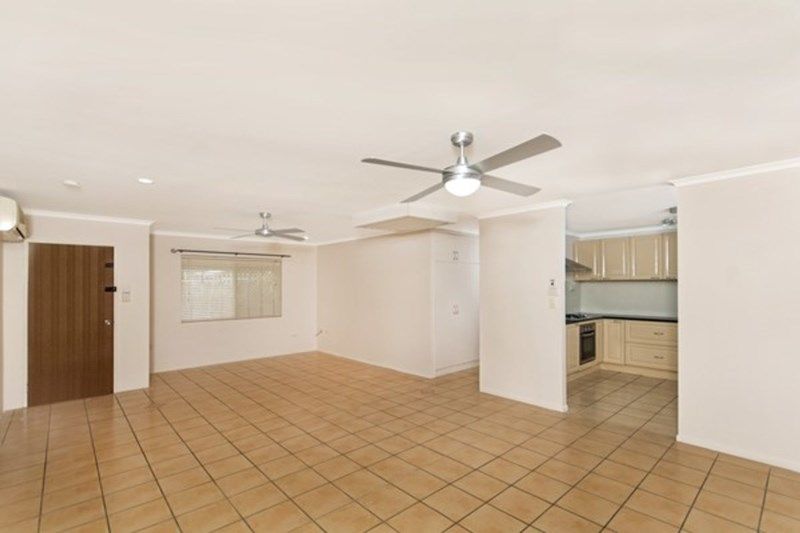 38 Magnolia Street, Holloways Beach, QLD 4878