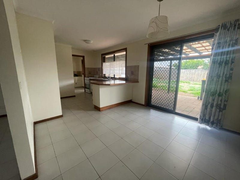 17 Esther Court, Seabrook, VIC 3028