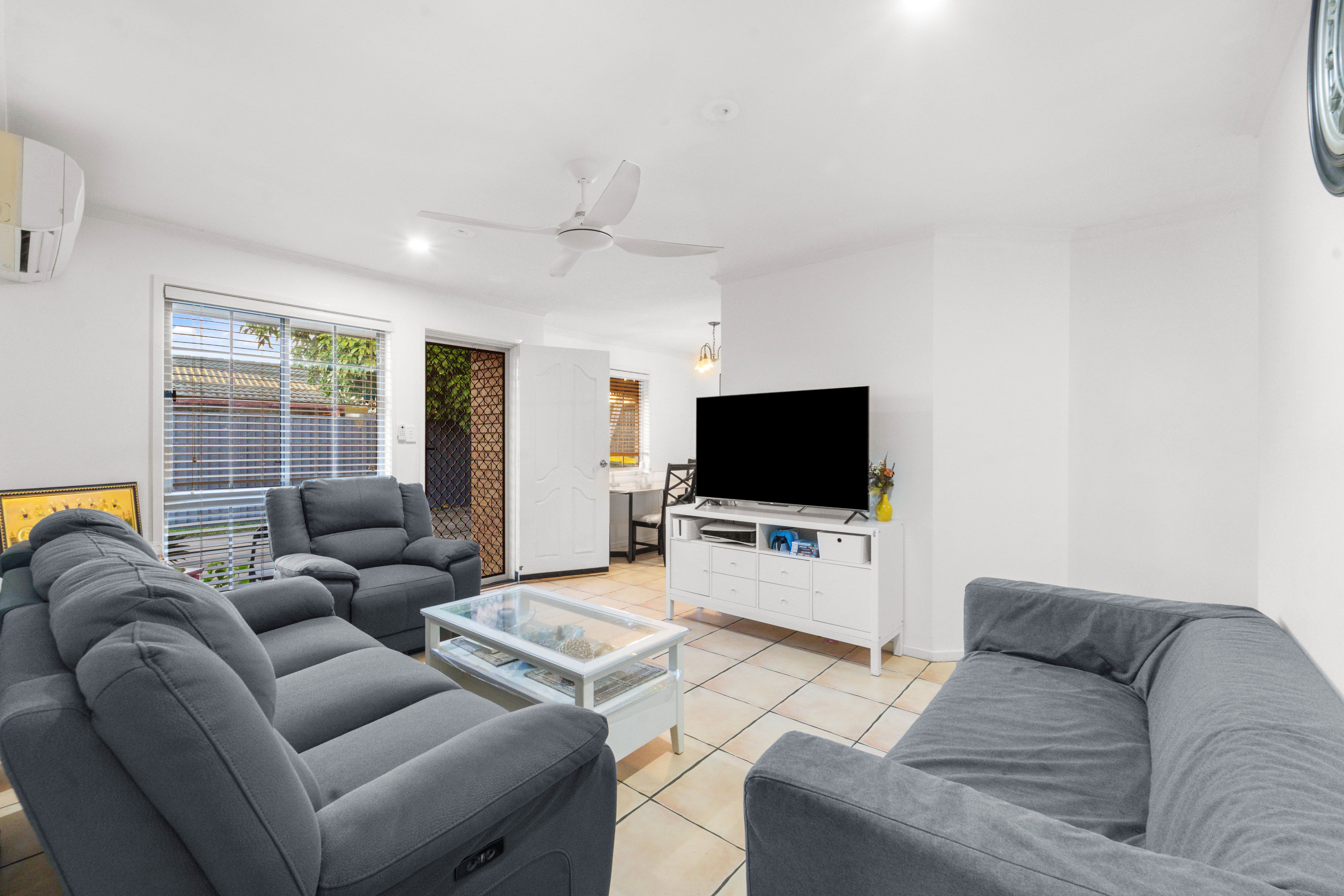 2/15 River Gum Close, Fitzgibbon, QLD 4018