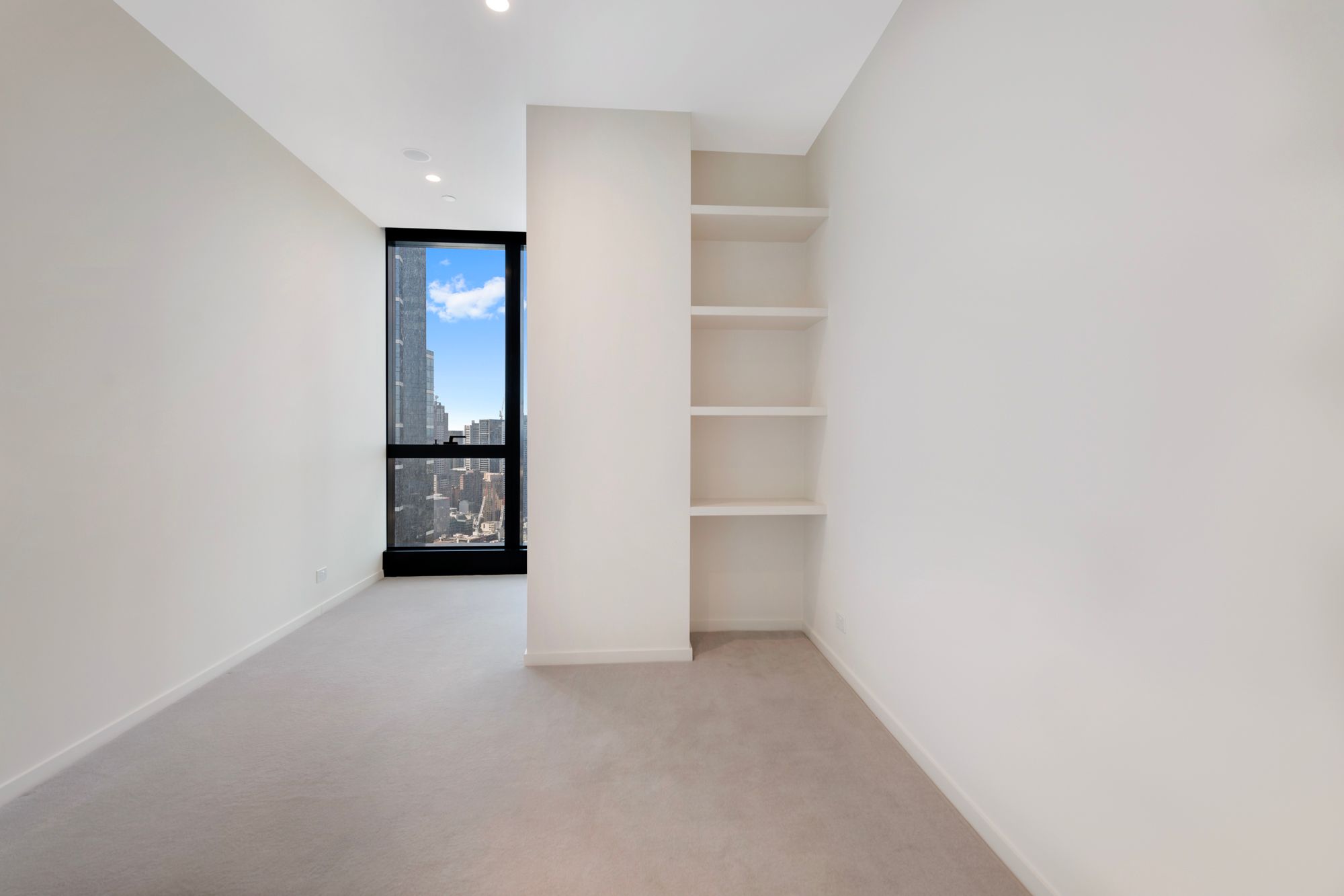 6004/70 Southbank Boulevard — photo 6 of 20