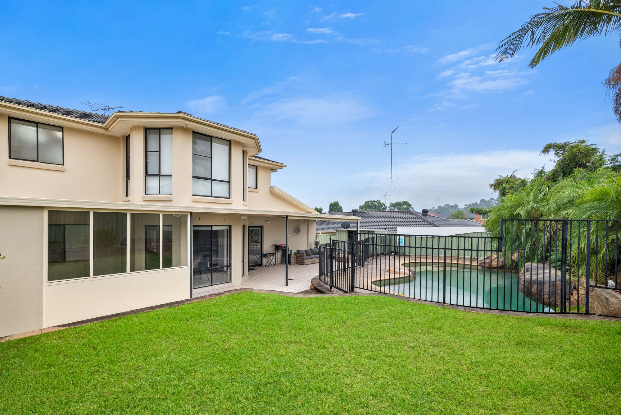 100 Glengarry Drive, Glenmore Park, NSW