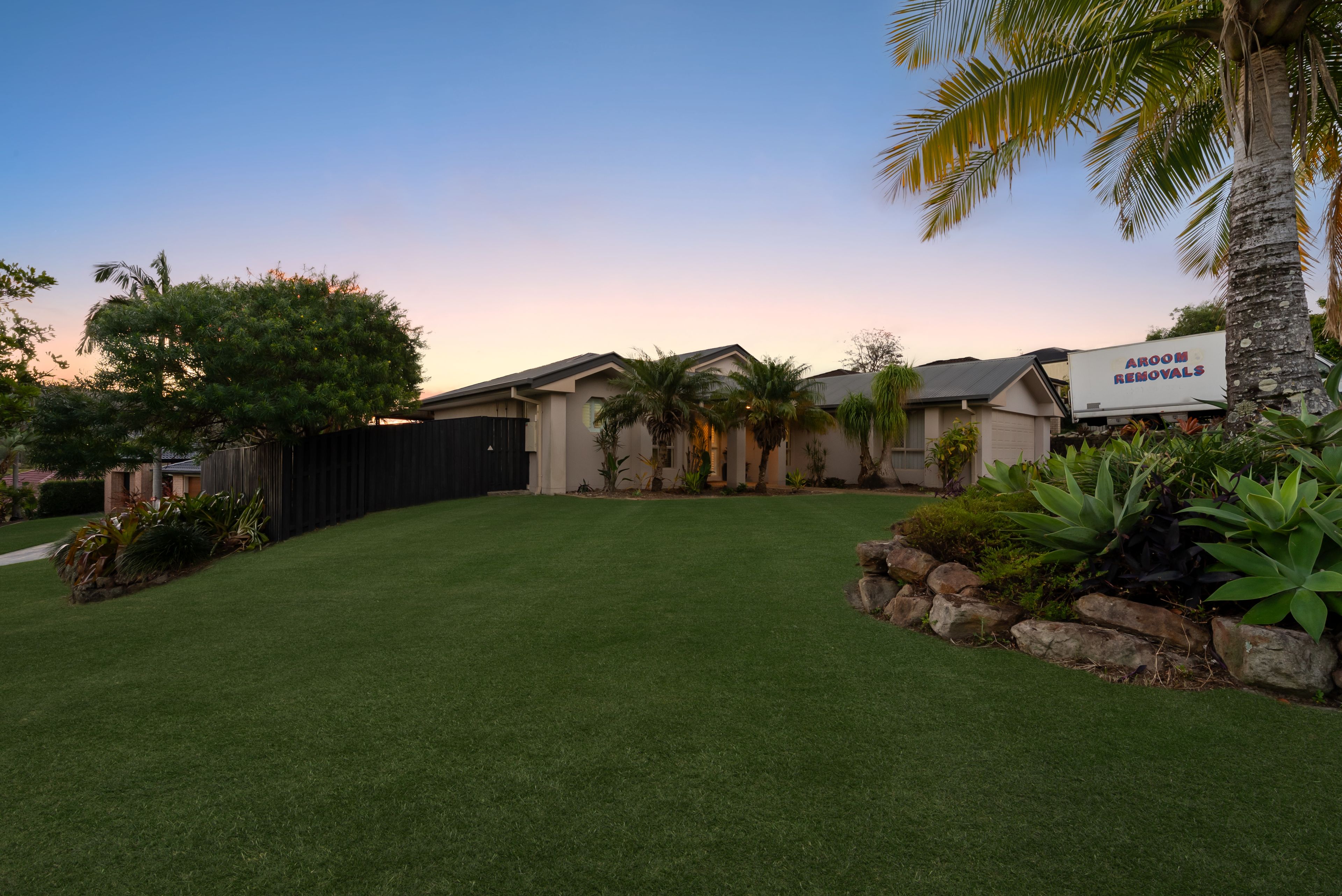 17 Tuggeranong Avenue — photo 23 of 27