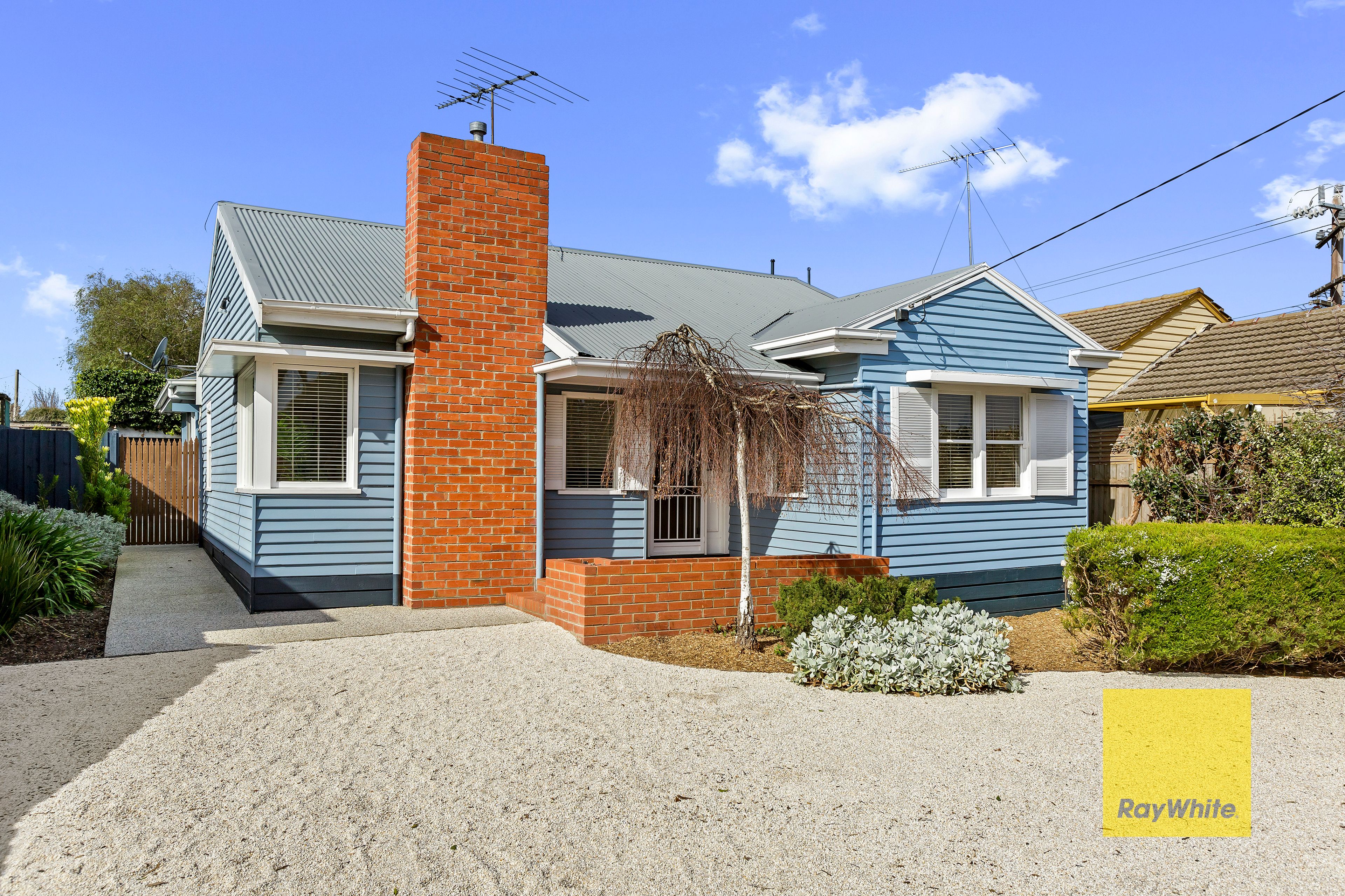 18 Torquay Road, Belmont, VIC 3216