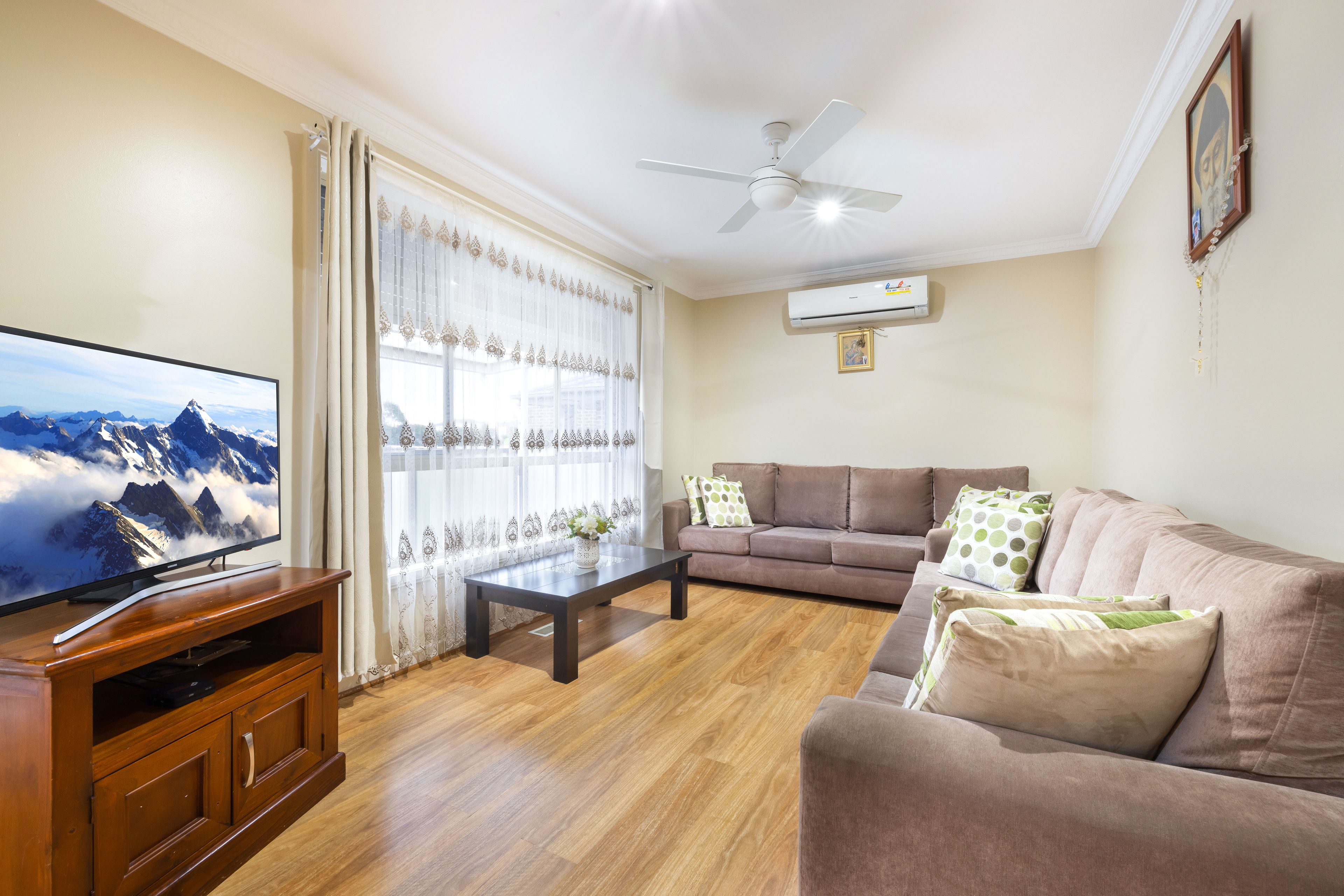 145 Malmsbury Drive, Meadow Heights, VIC 3048