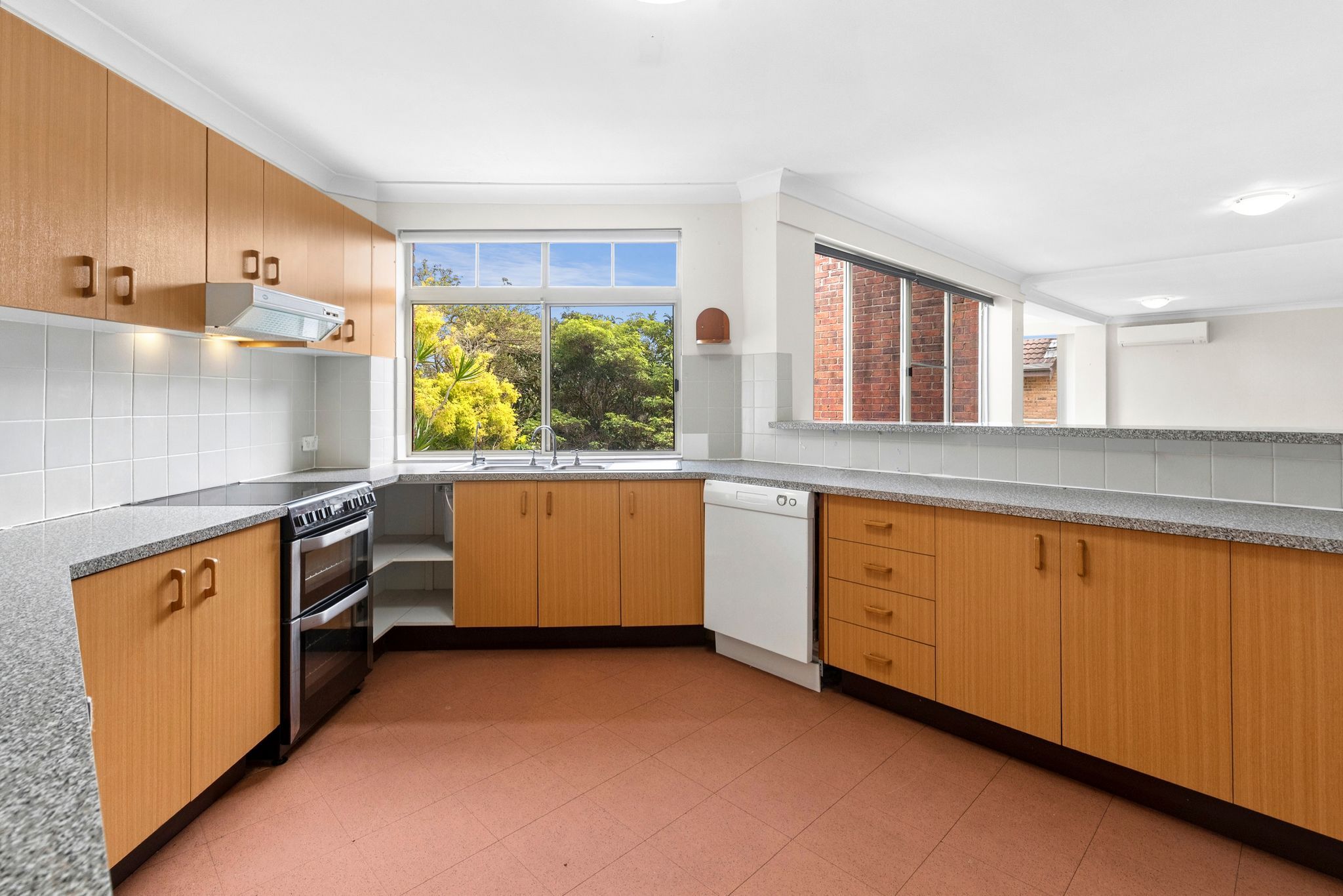 15/21 Daintrey Street — photo 4 of 7