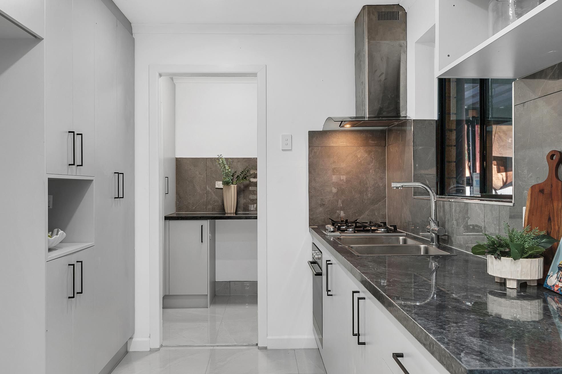 5 Henderson Avenue — photo 9 of 22