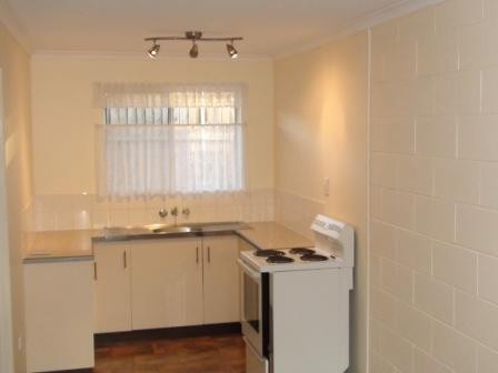 1/6 Wenitong Street, West Gladstone, QLD 4680