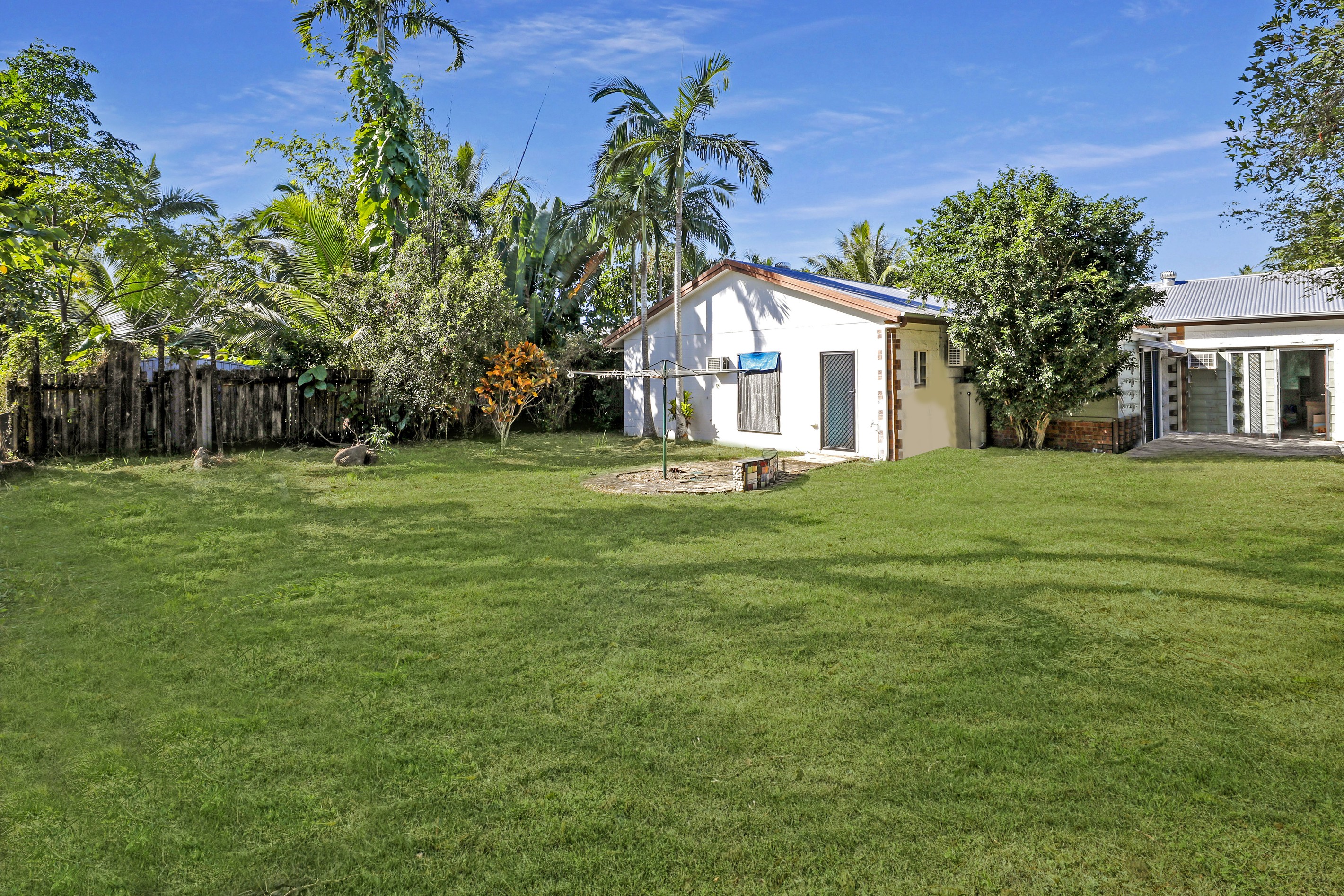 84 Baronia Crescent, Holloways Beach, QLD 4878