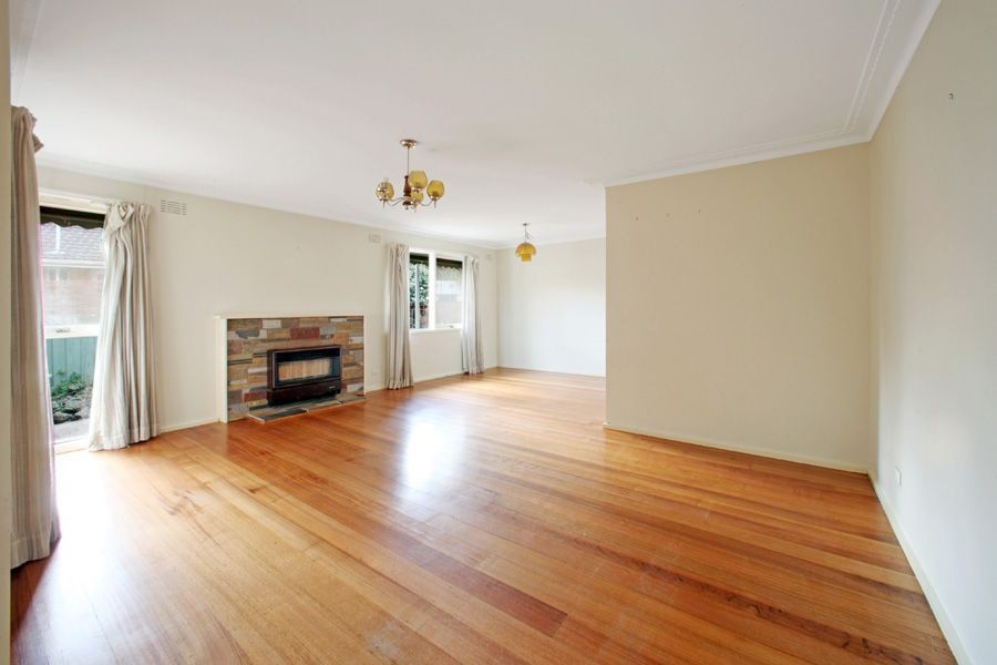 15 McComb Crescent, Bayswater, VIC 3153