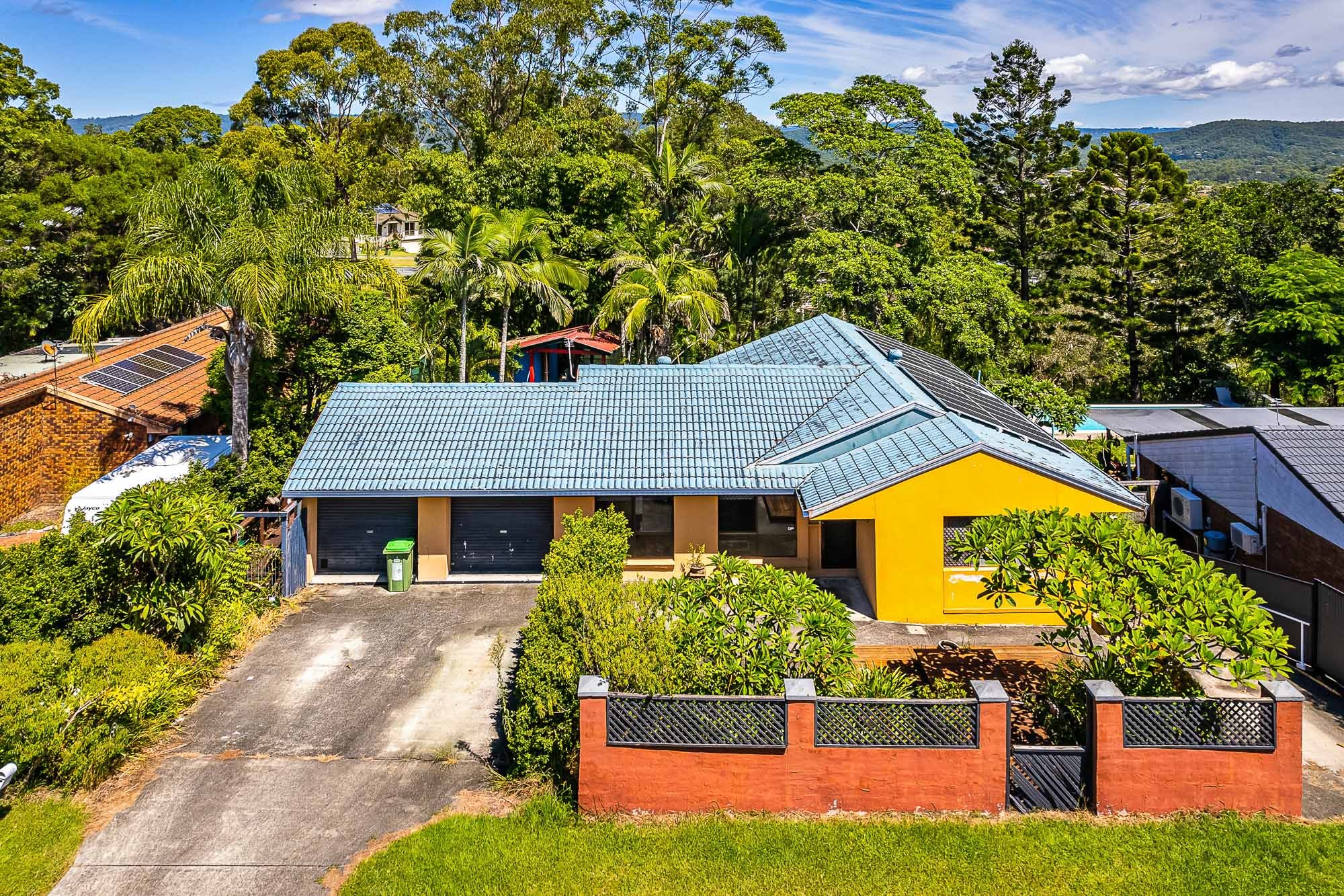 4 Lytham Court, Highland Park, QLD 4211