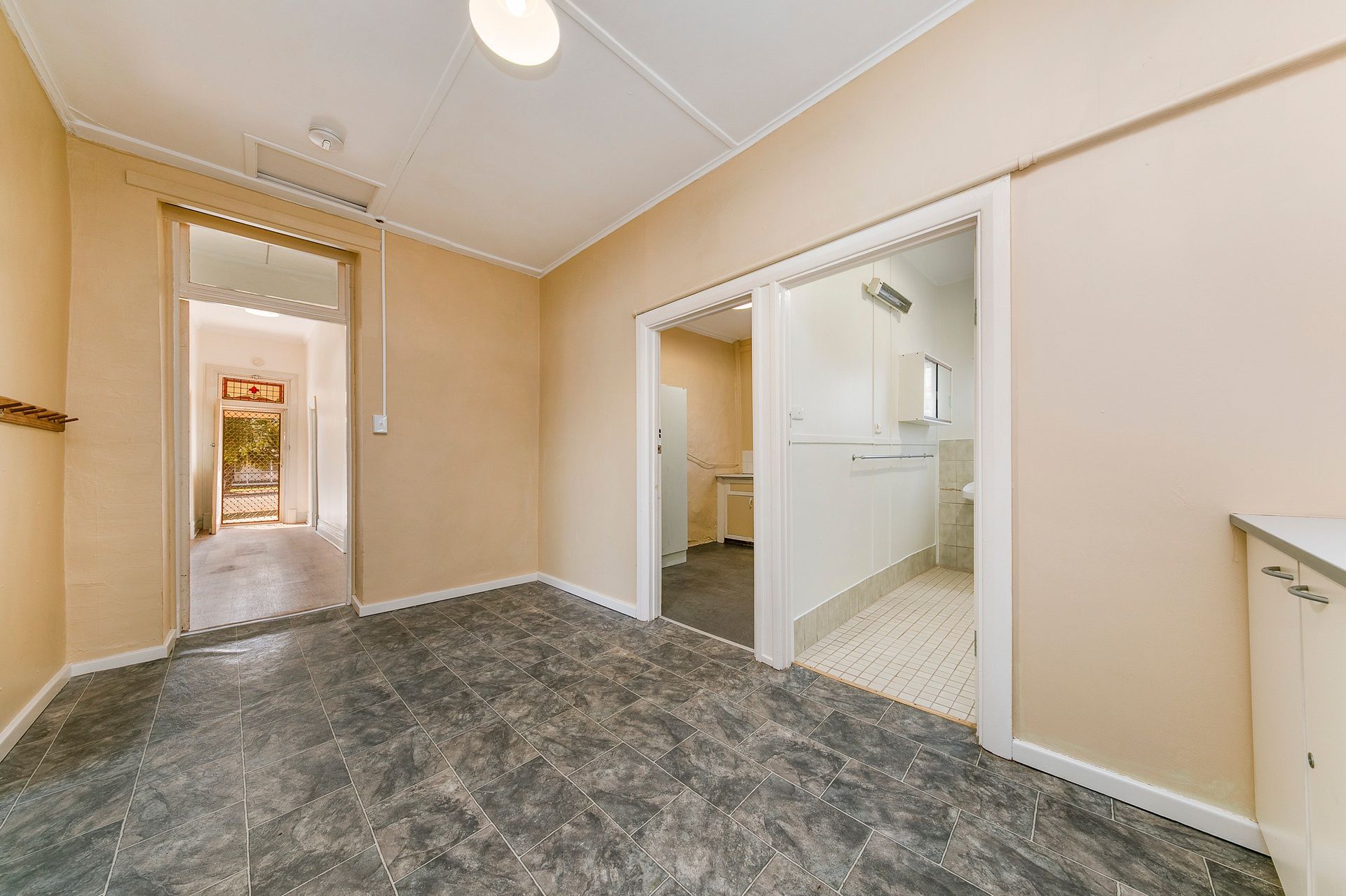 12 Guildford Street — photo 7 of 22