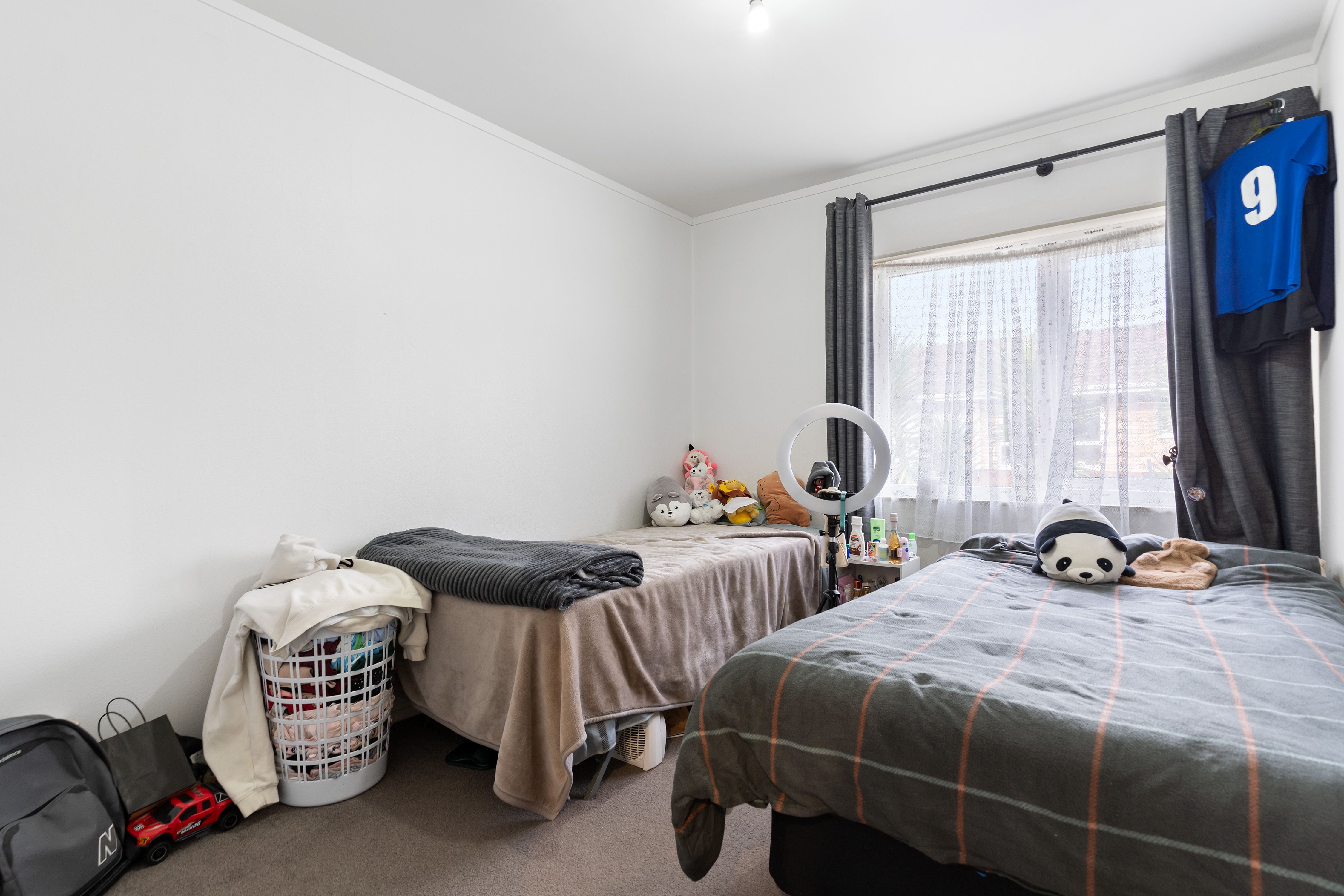 2/17 Poinsettia Place, Henderson, Waitakere City