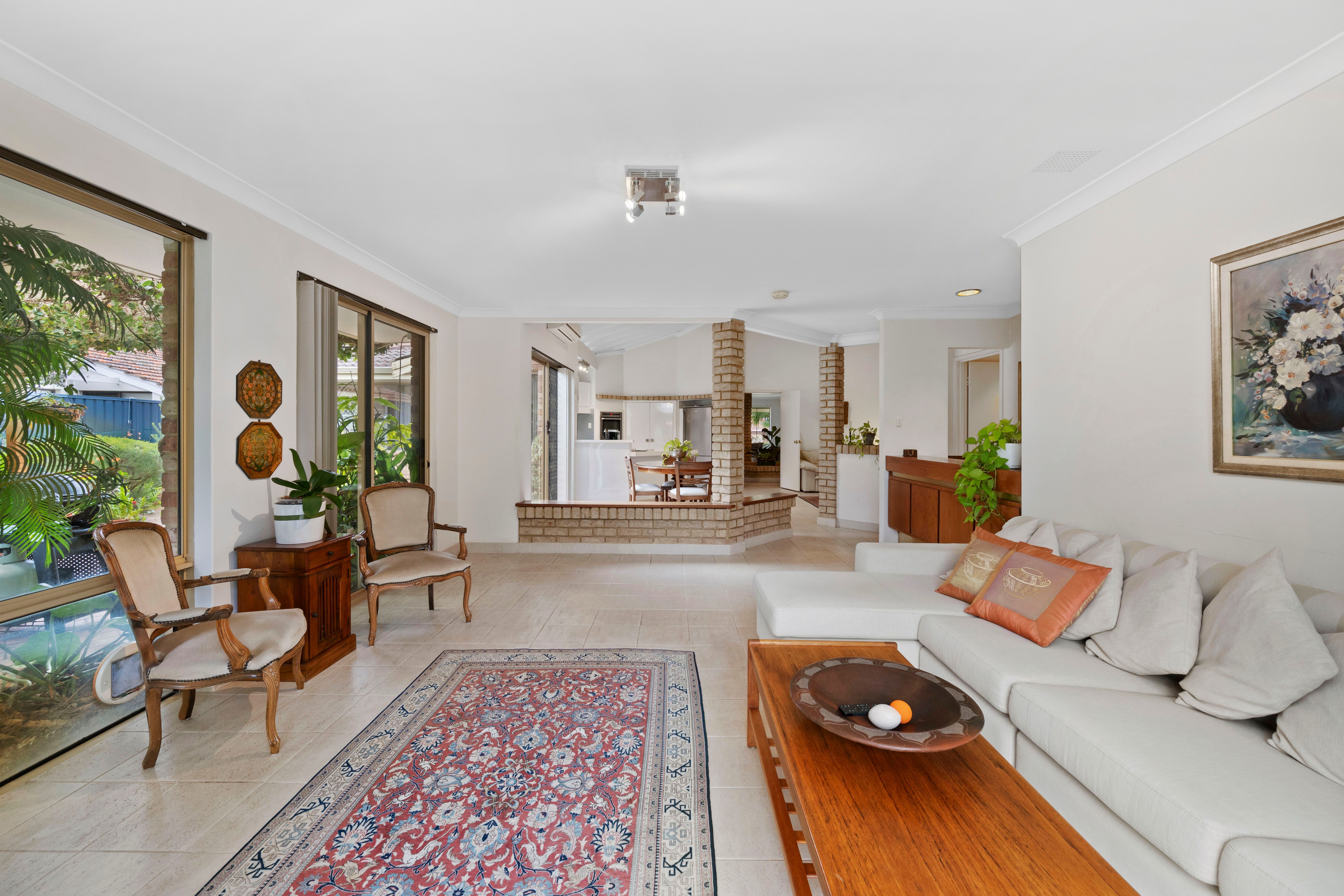 15 Churchlands Avenue, Churchlands, WA 6018