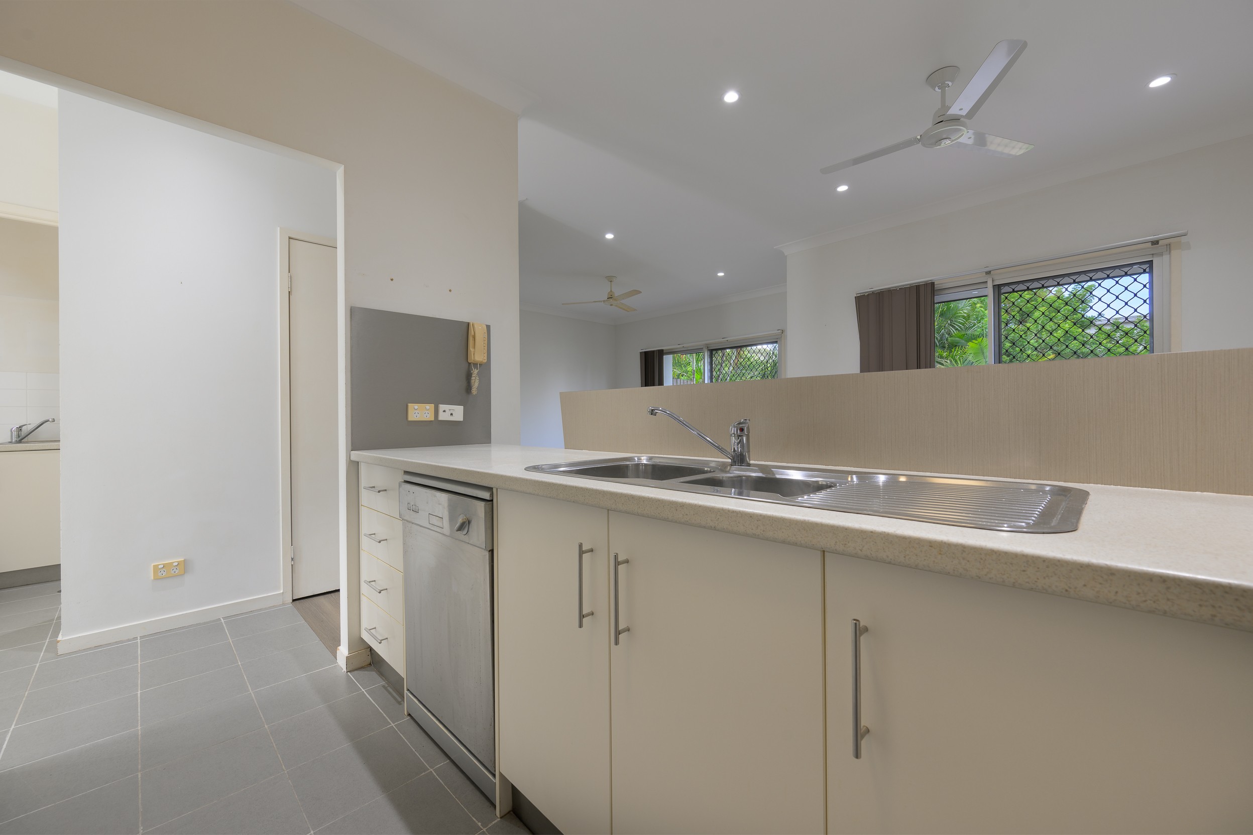 8/10 Nothling Street, New Auckland, QLD 4680