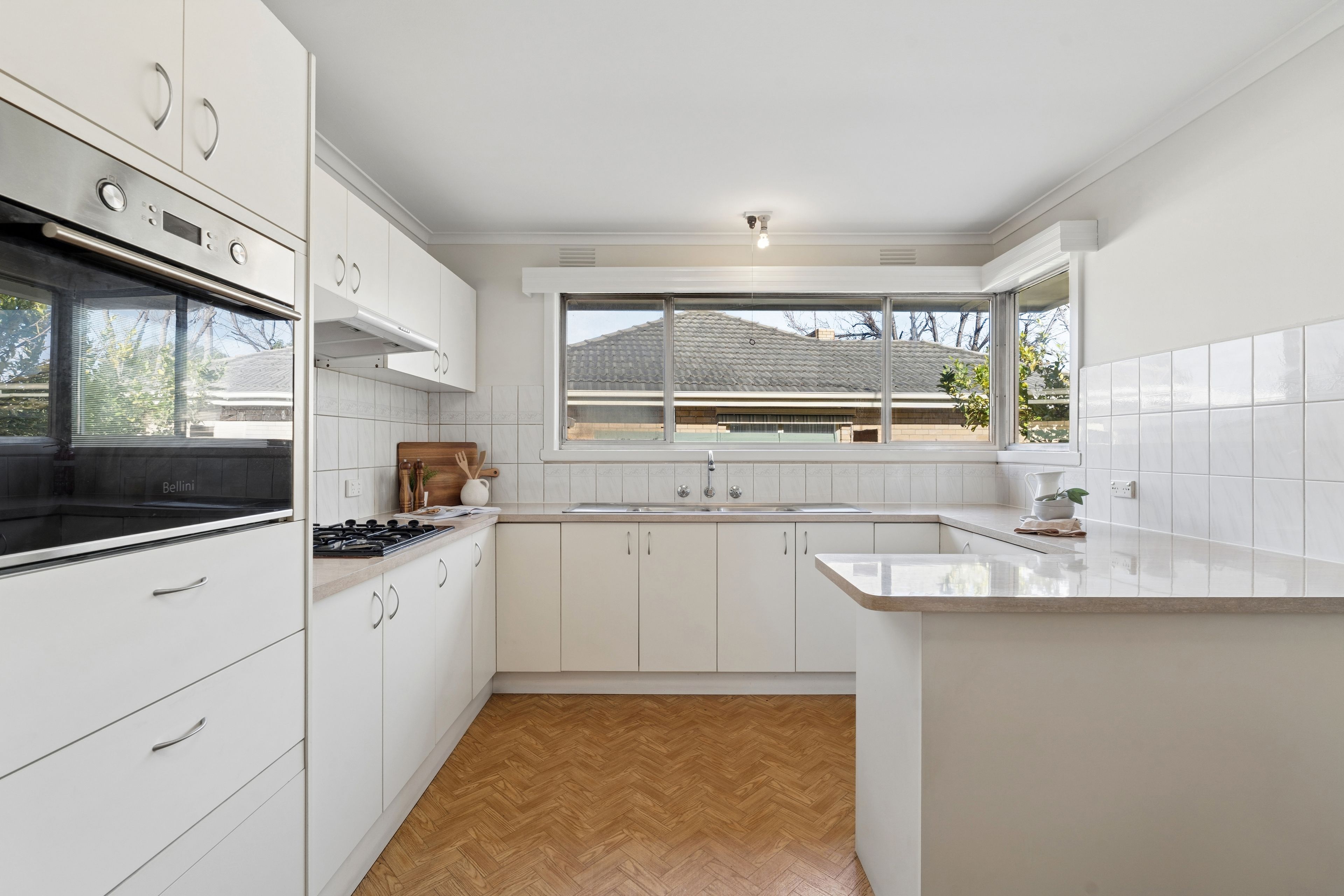 20 Henderson Street — photo 4 of 12
