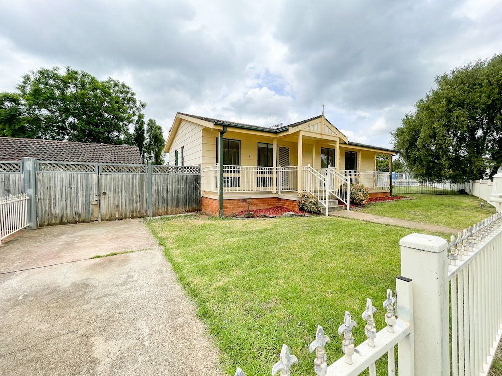 4 Yarrawin Way, Airds, NSW 2560