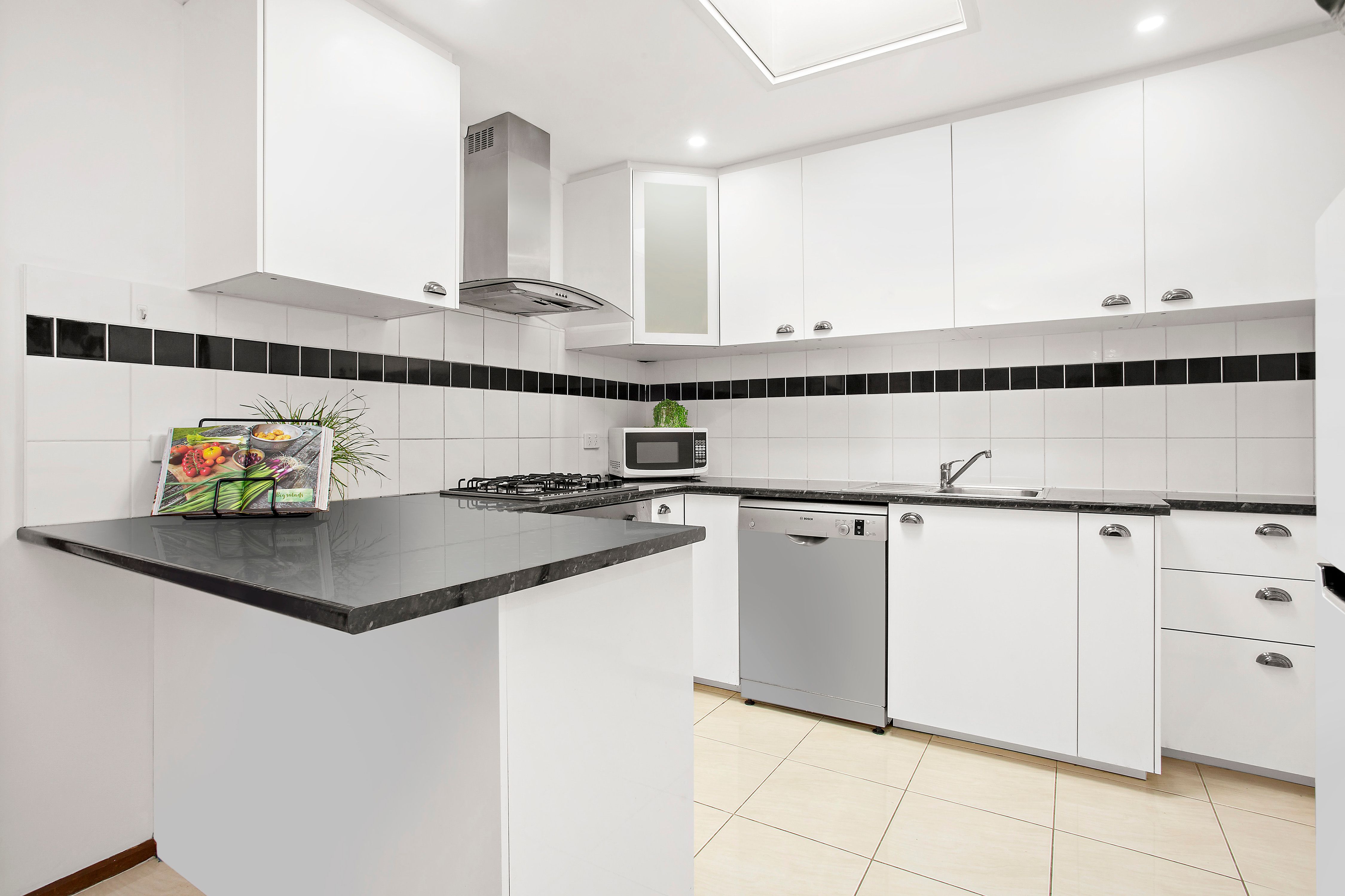 2/6 Albert Avenue, Oakleigh, VIC 3166