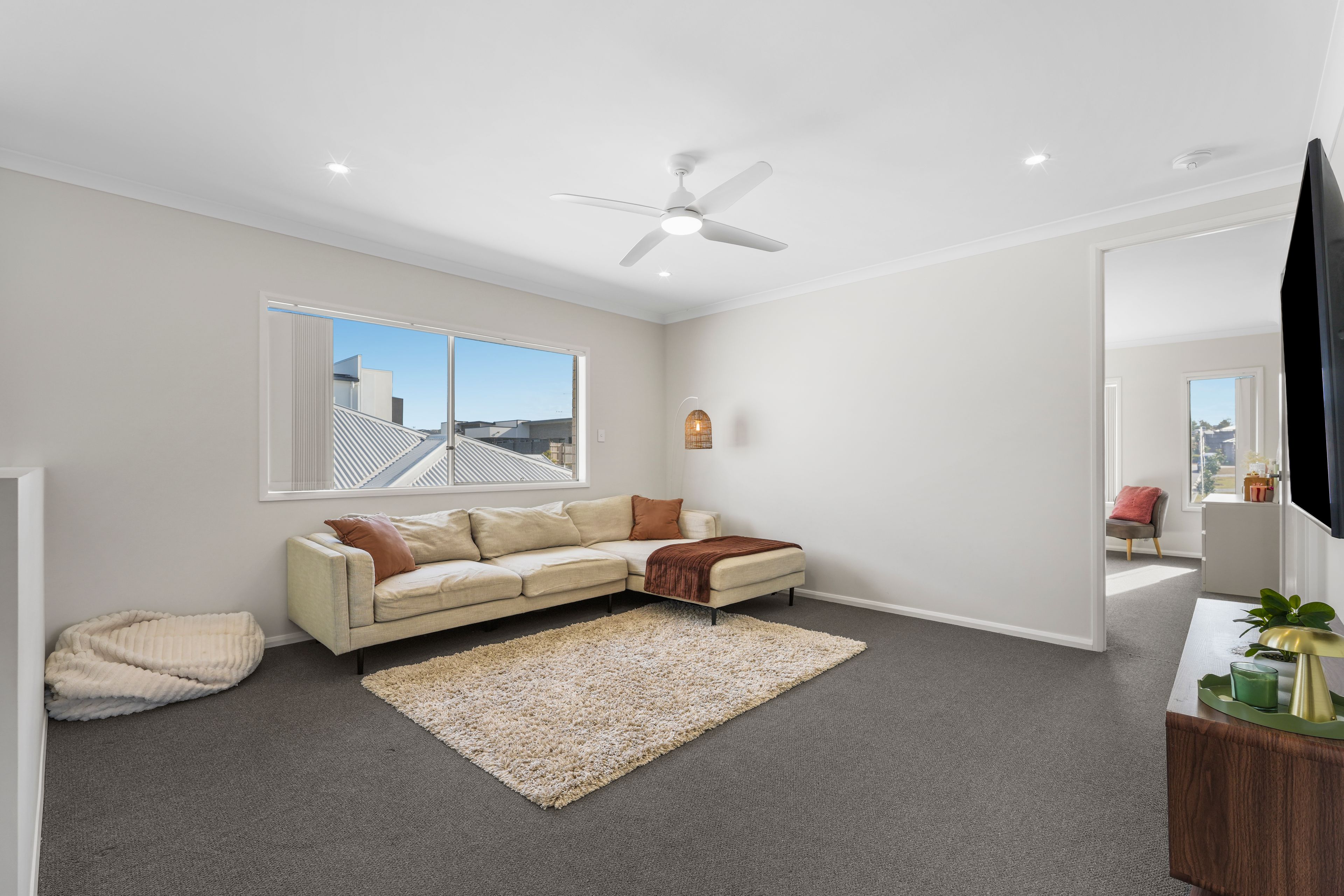 162 Carnarvon Drive — photo 11 of 25