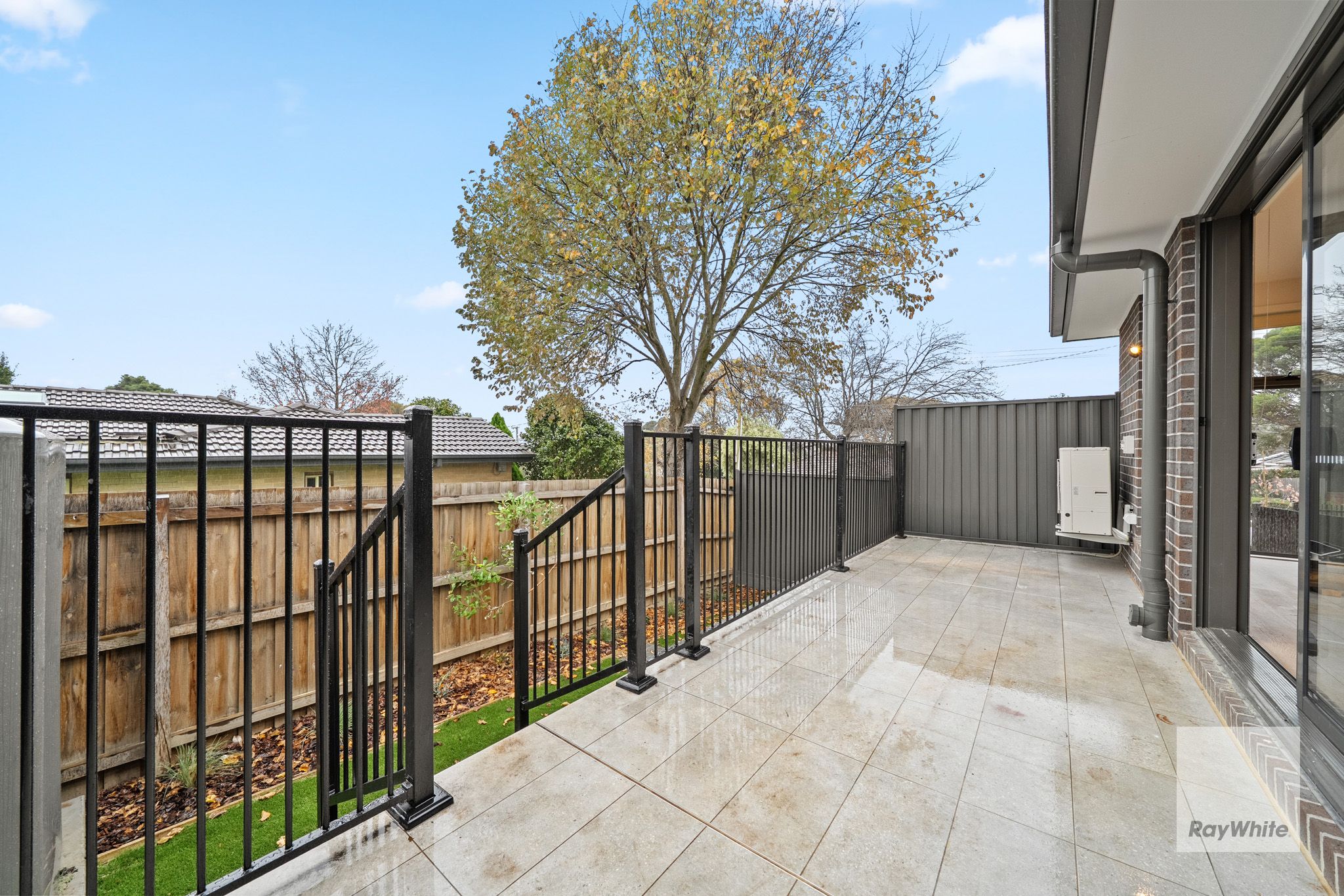 3-4/17 Worrall Street — photo 13 of 15