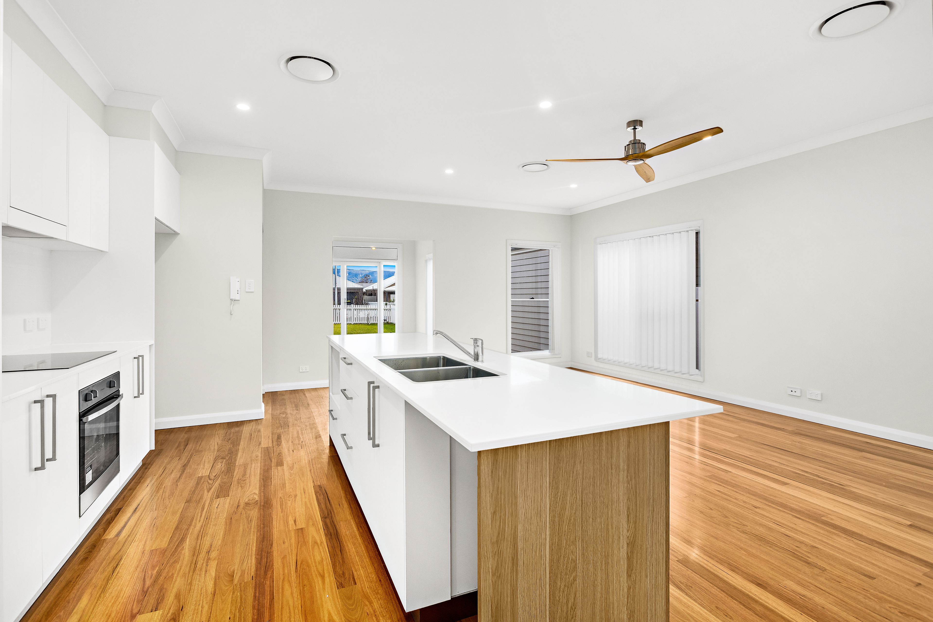 24 Austinmer Street