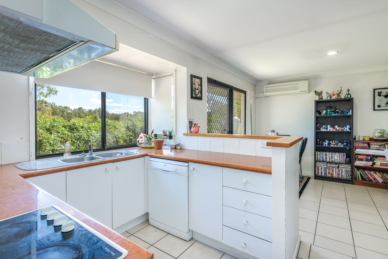 104/2 Gentian Drive, Arundel, QLD 4214