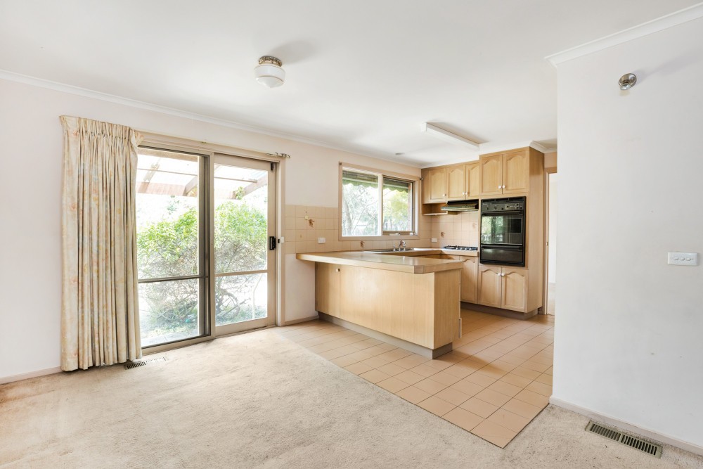 2/8 Dewrang Crescent, Blackburn, VIC 3130